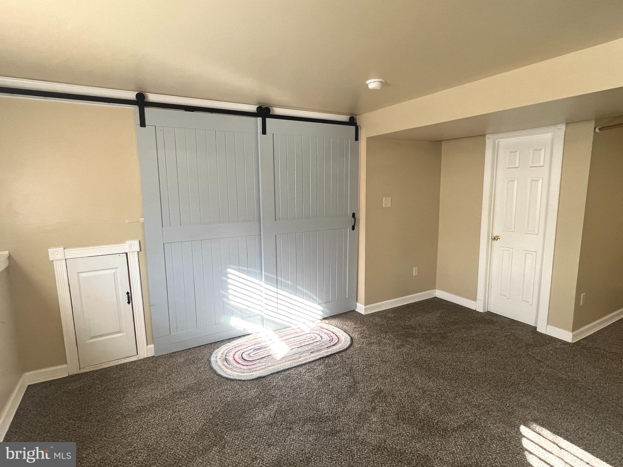 WHISPERING HILLS - Residential