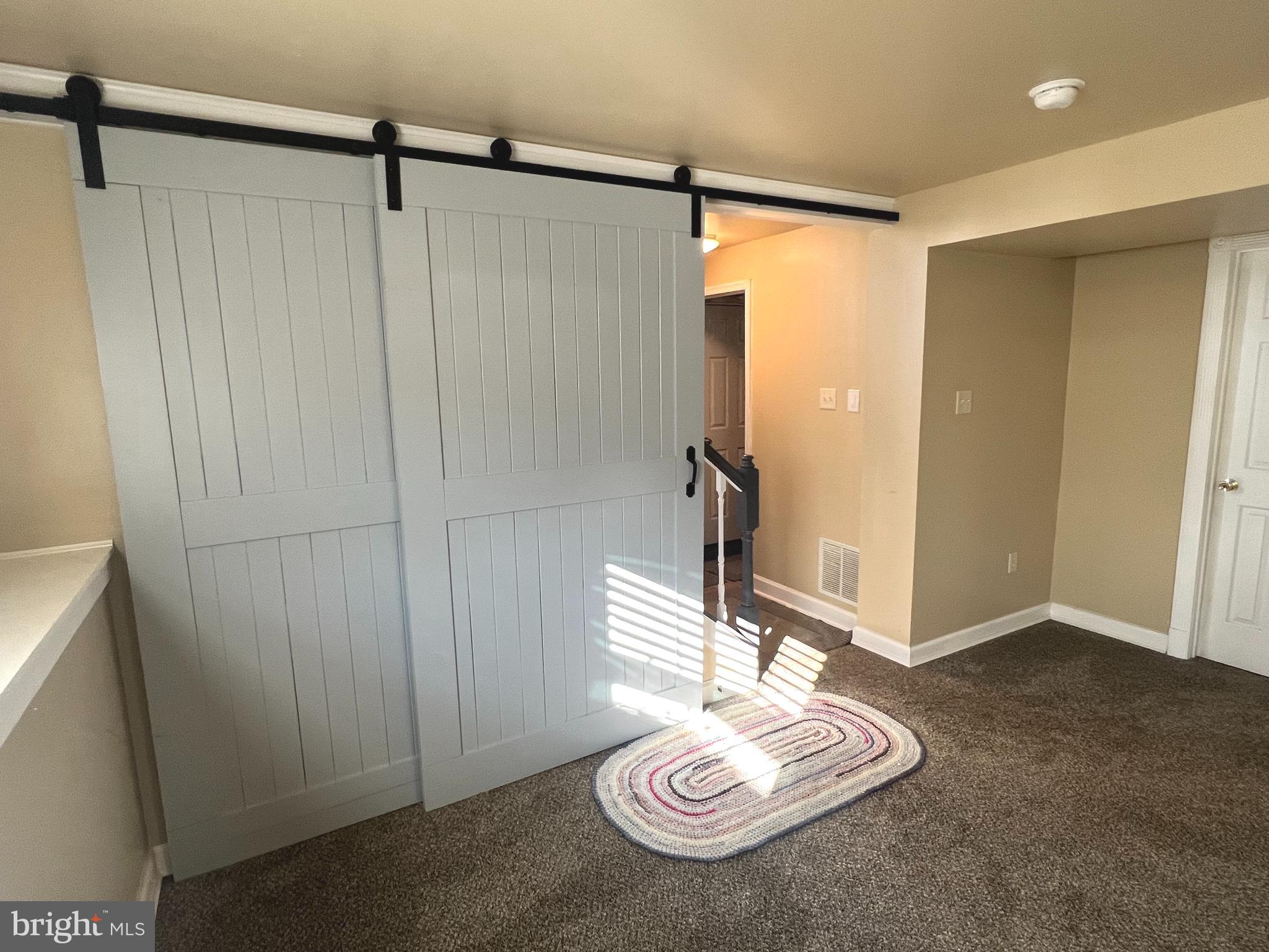 WHISPERING HILLS - Residential