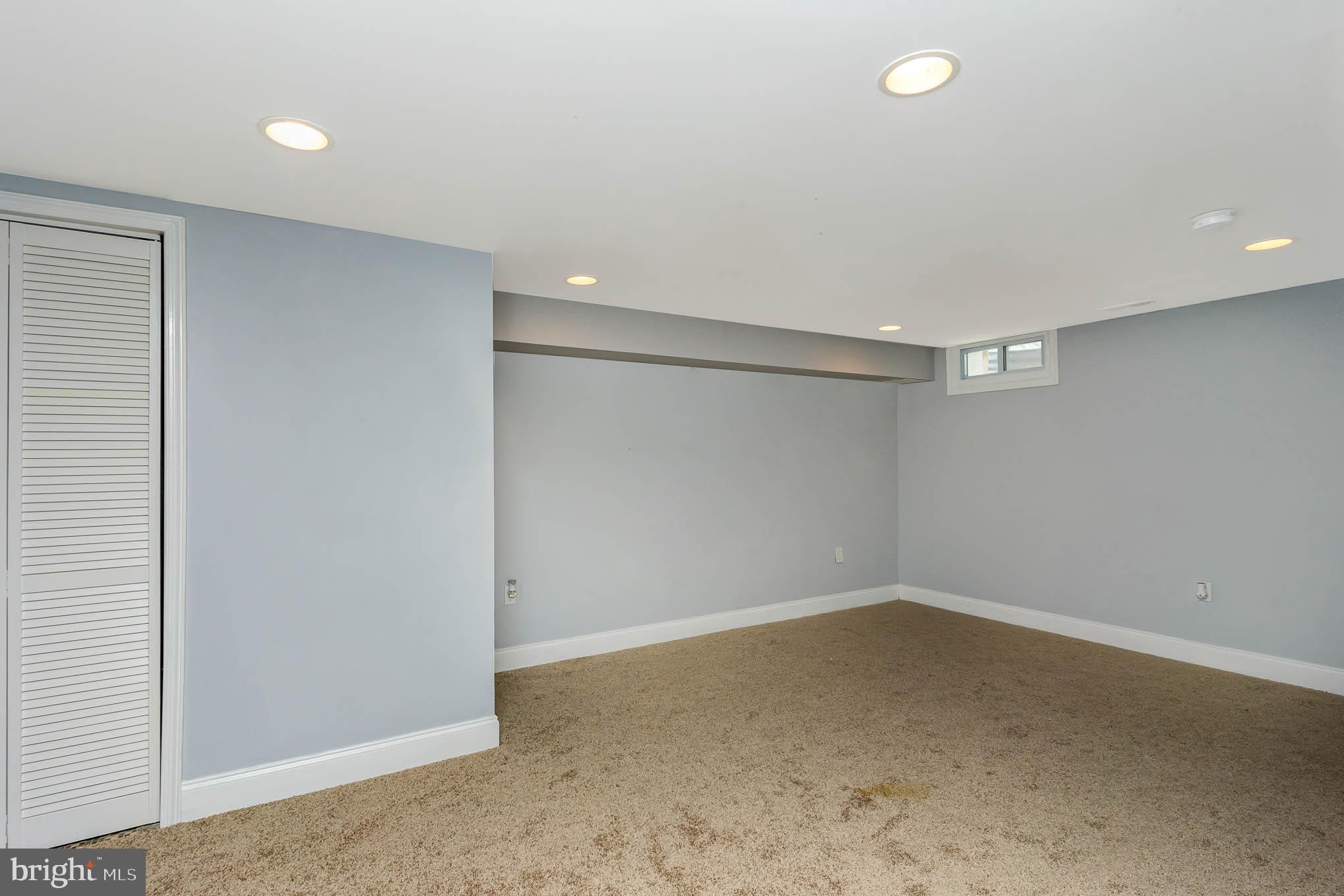 NORTH POINT VILLAGE - Residential