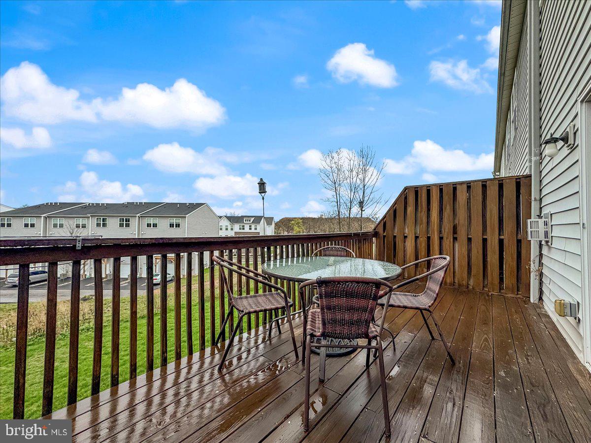 FRENCH CREEK TOWNH - Residential