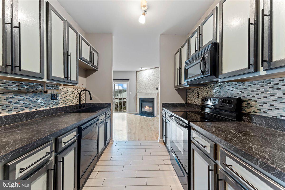 FRENCH CREEK TOWNH - Residential