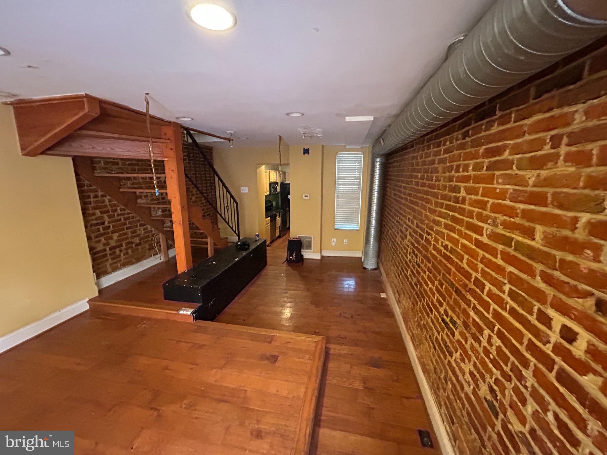 105 S SCHROEDER STREET