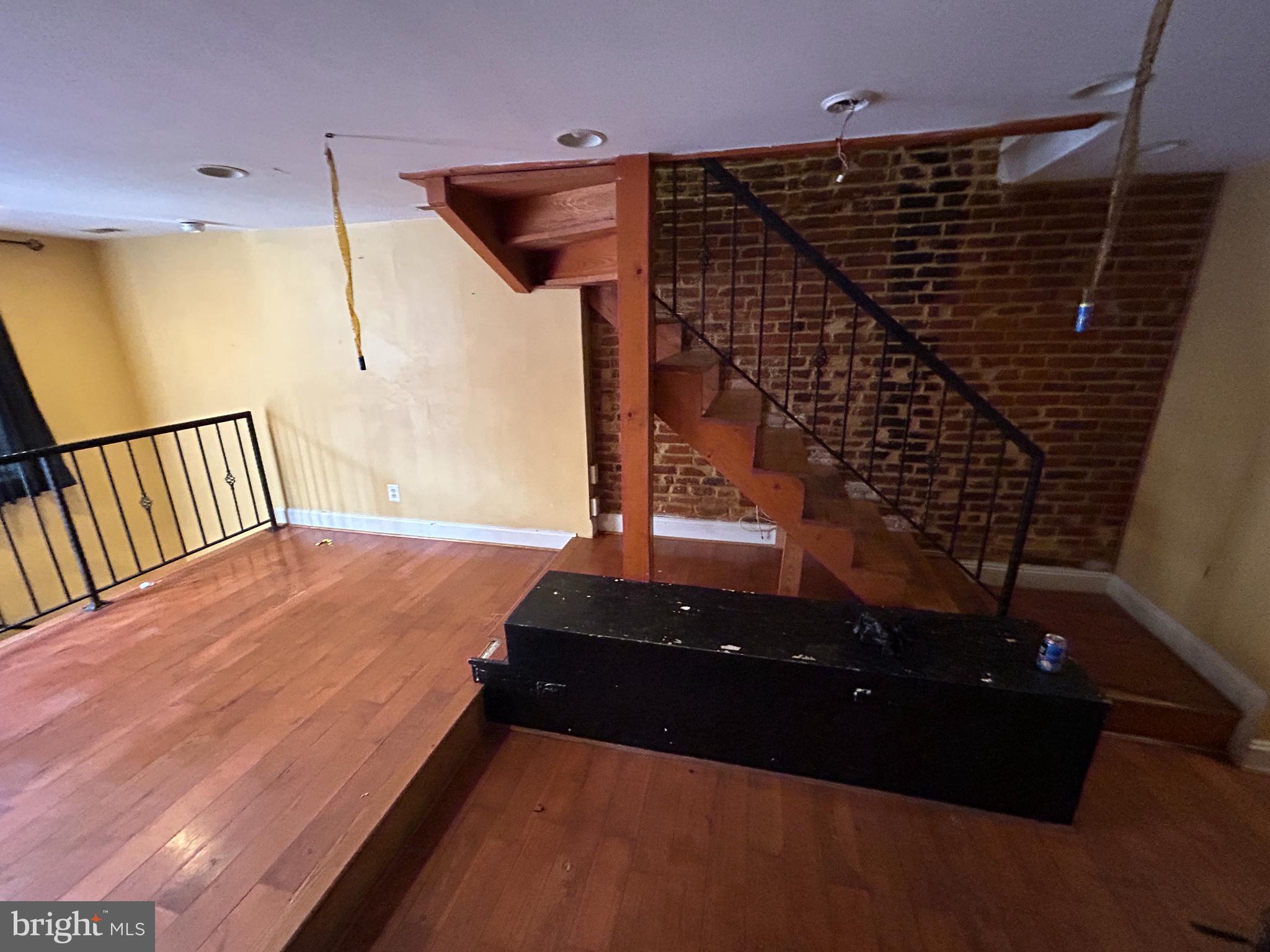 105 S SCHROEDER STREET