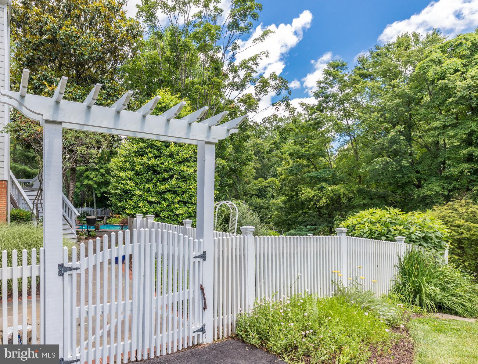 SUGAR MILL MEADOW - Residential