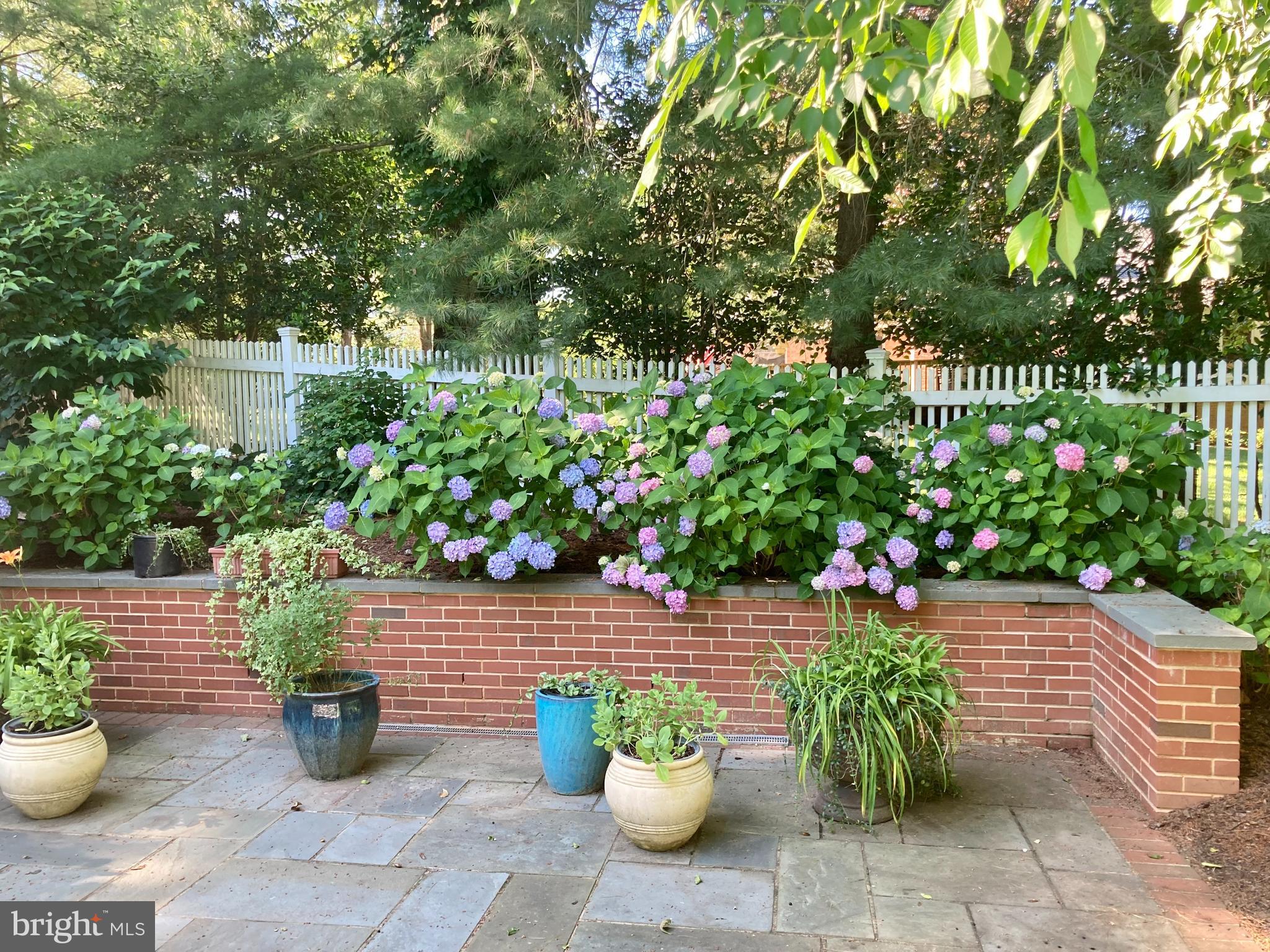 SUGAR MILL MEADOW - Residential