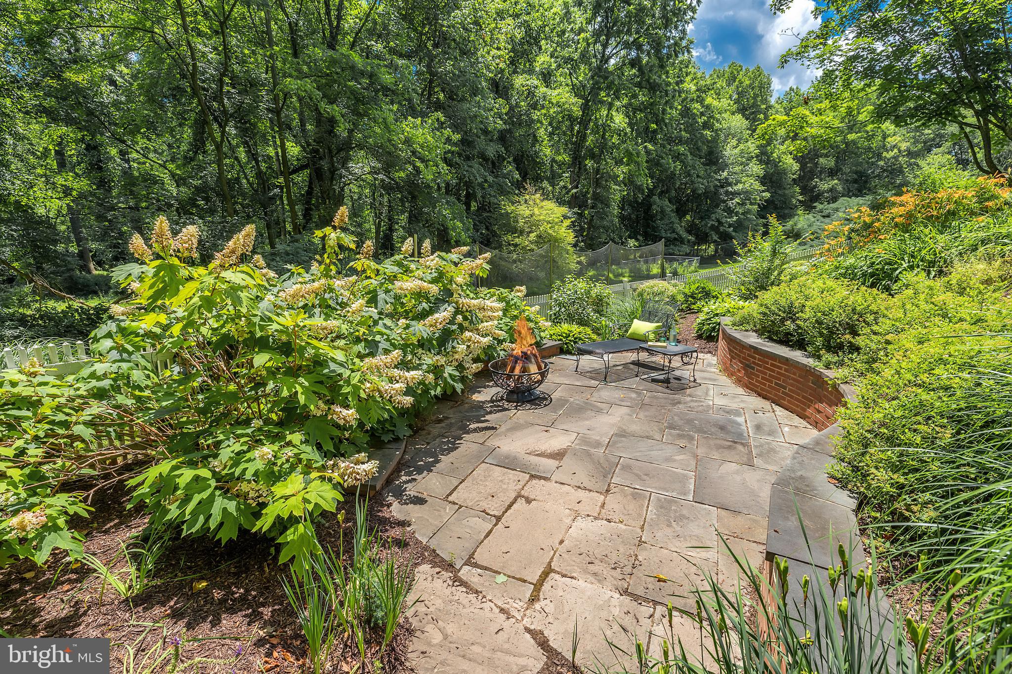 SUGAR MILL MEADOW - Residential