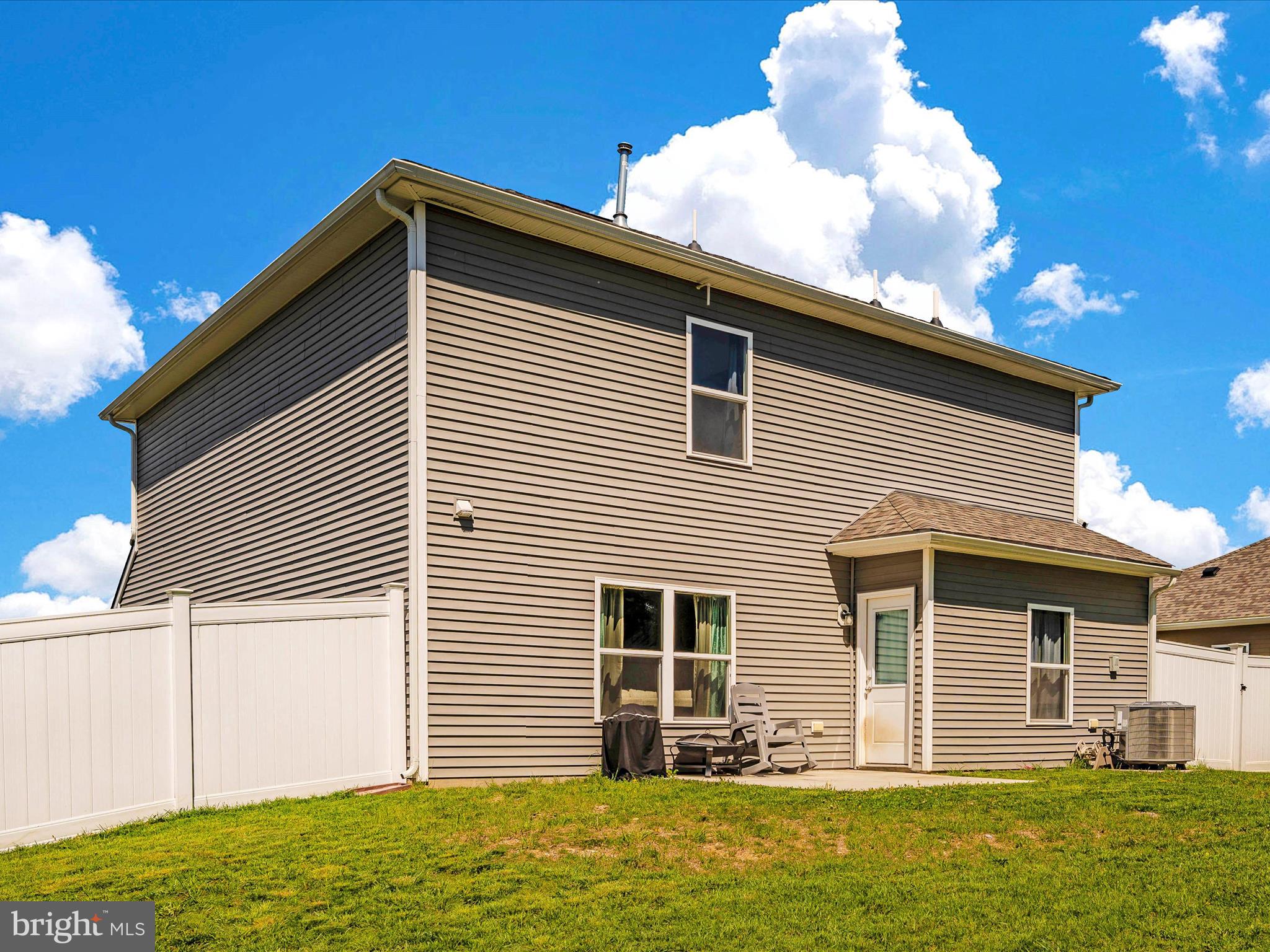 MCGINNIS POINT - Residential