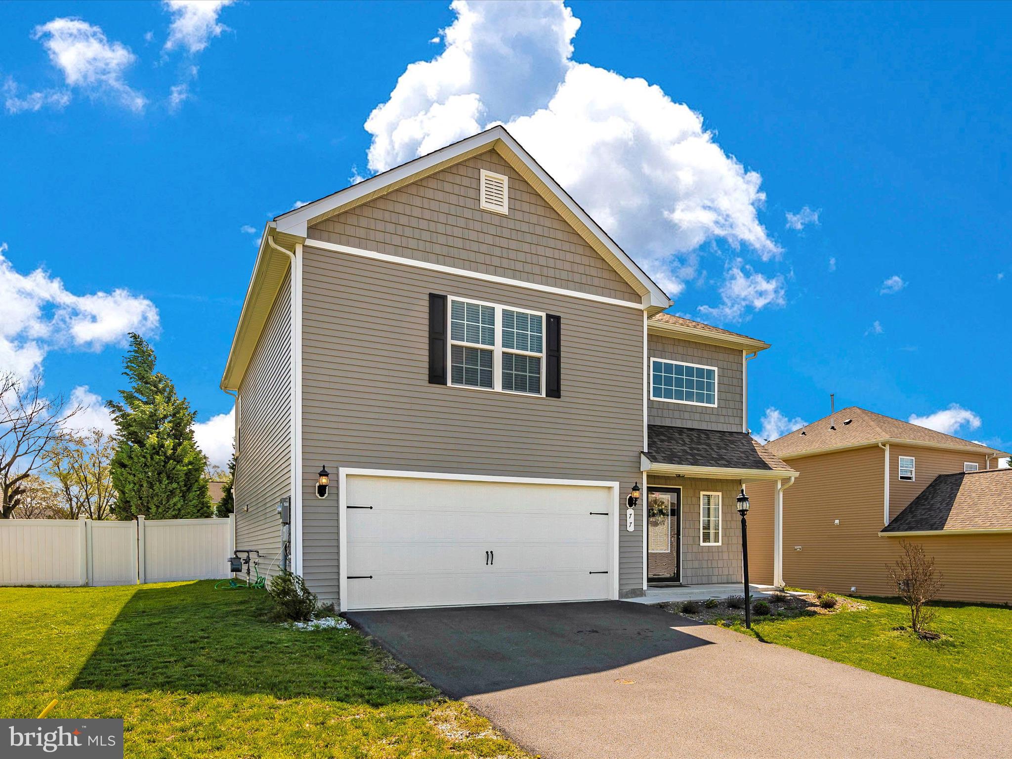 MCGINNIS POINT - Residential