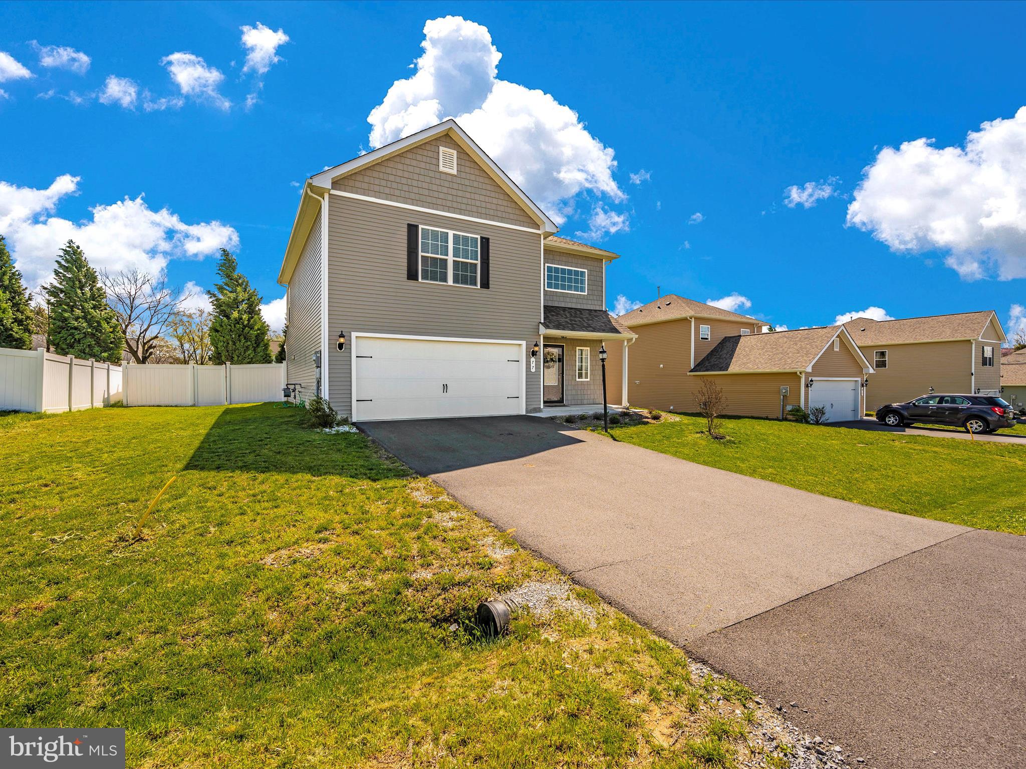 MCGINNIS POINT - Residential