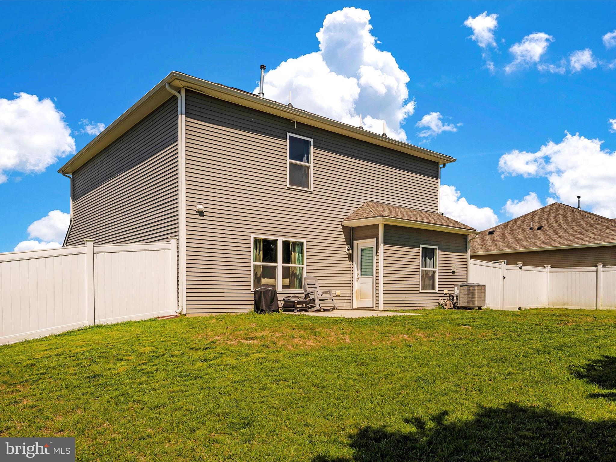 MCGINNIS POINT - Residential