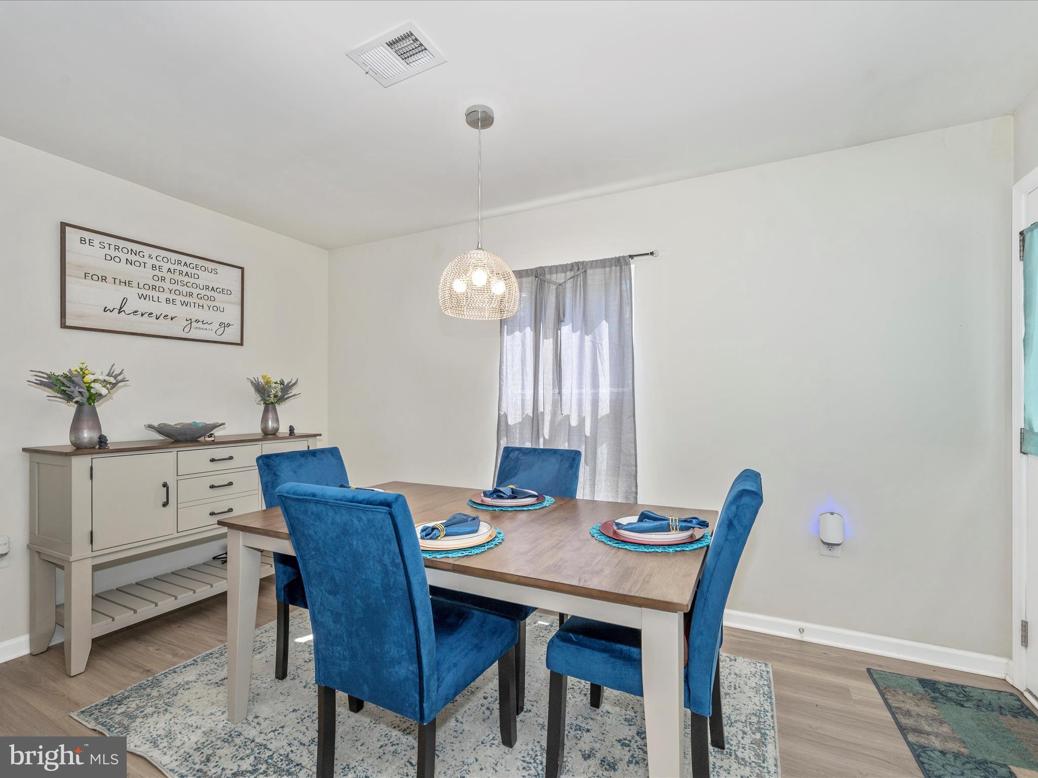 MCGINNIS POINT - Residential