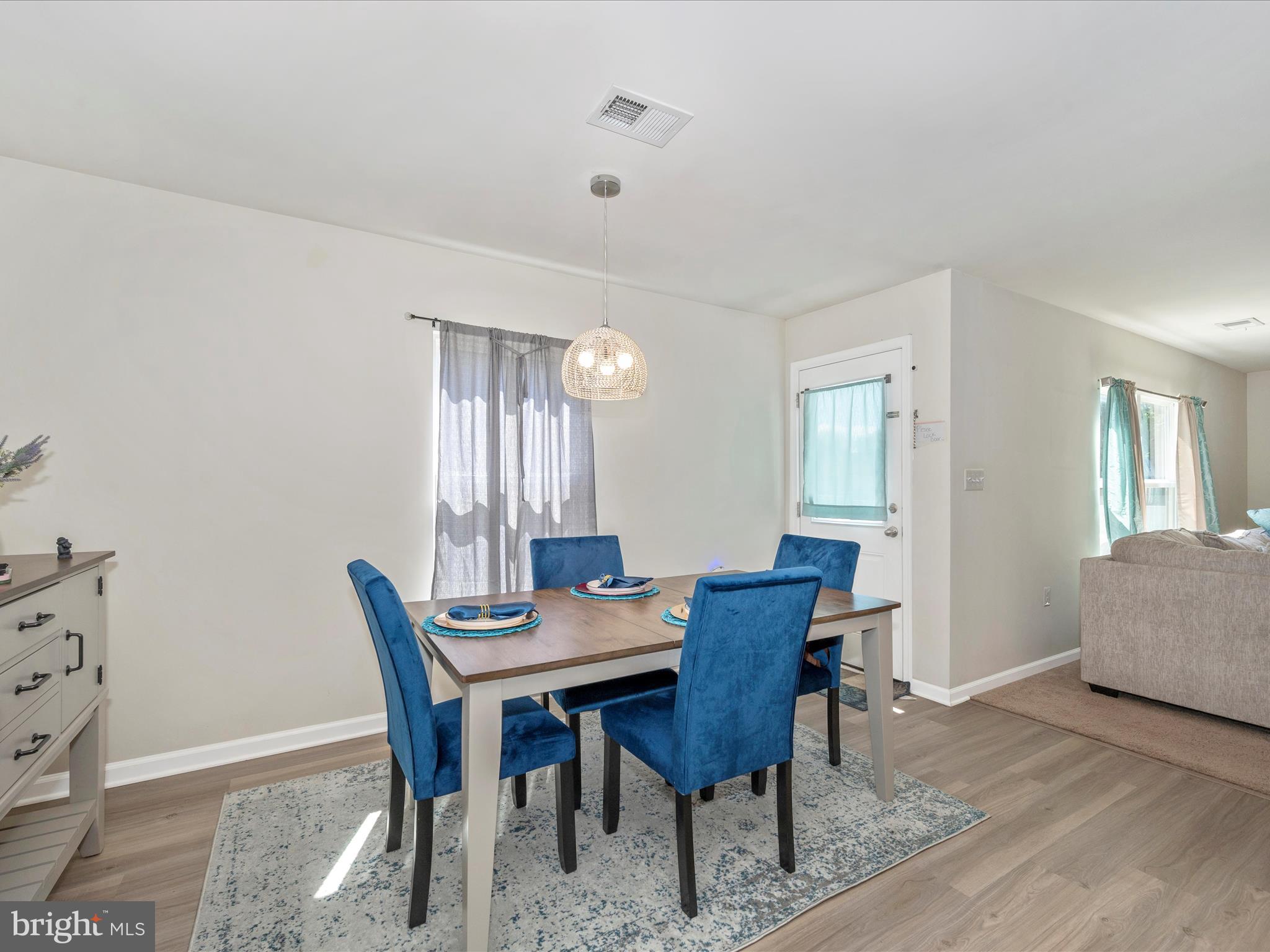 MCGINNIS POINT - Residential