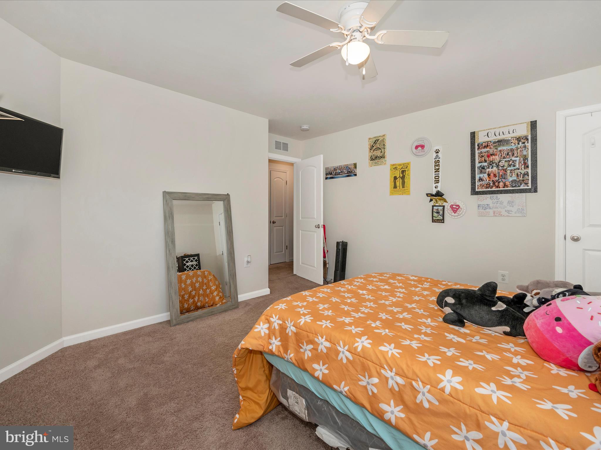 MCGINNIS POINT - Residential