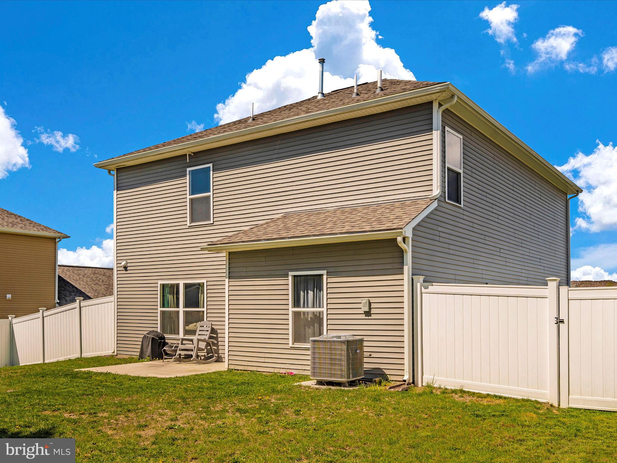 MCGINNIS POINT - Residential