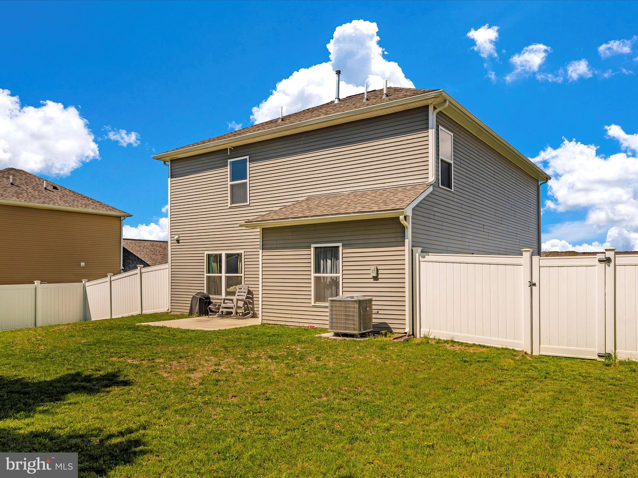 MCGINNIS POINT - Residential