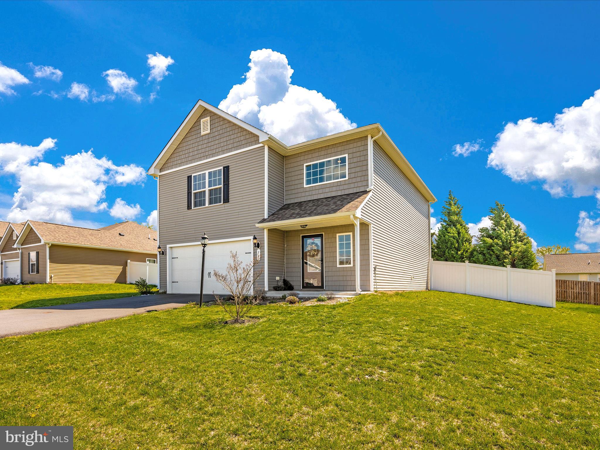 MCGINNIS POINT - Residential