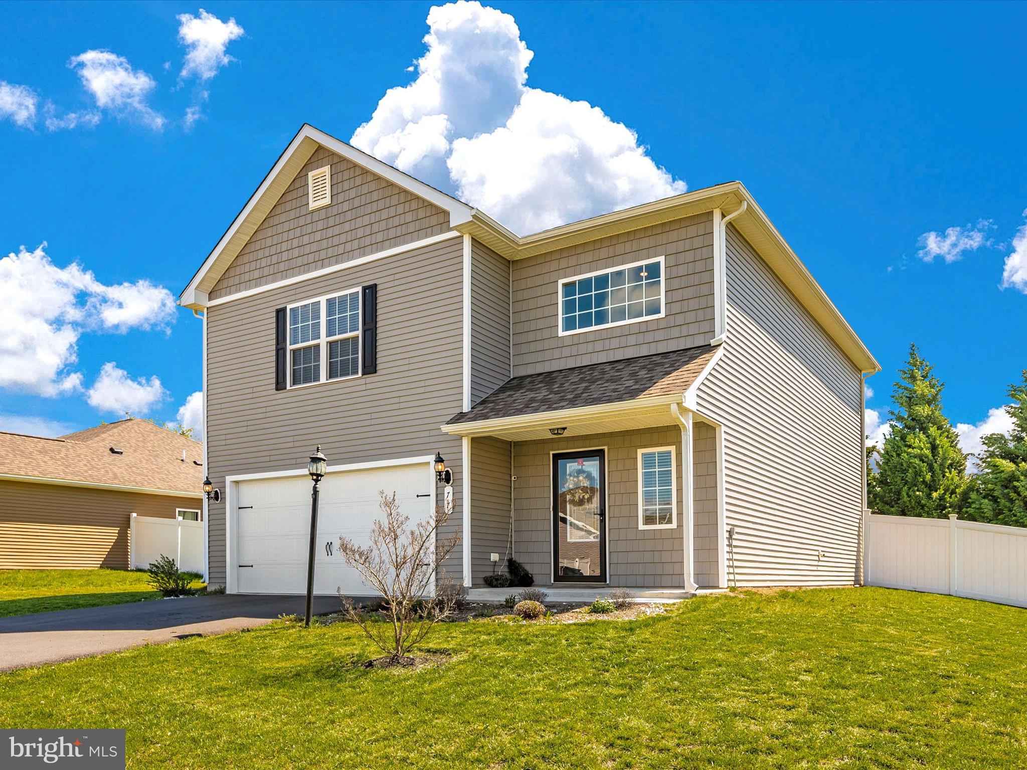 MCGINNIS POINT - Residential