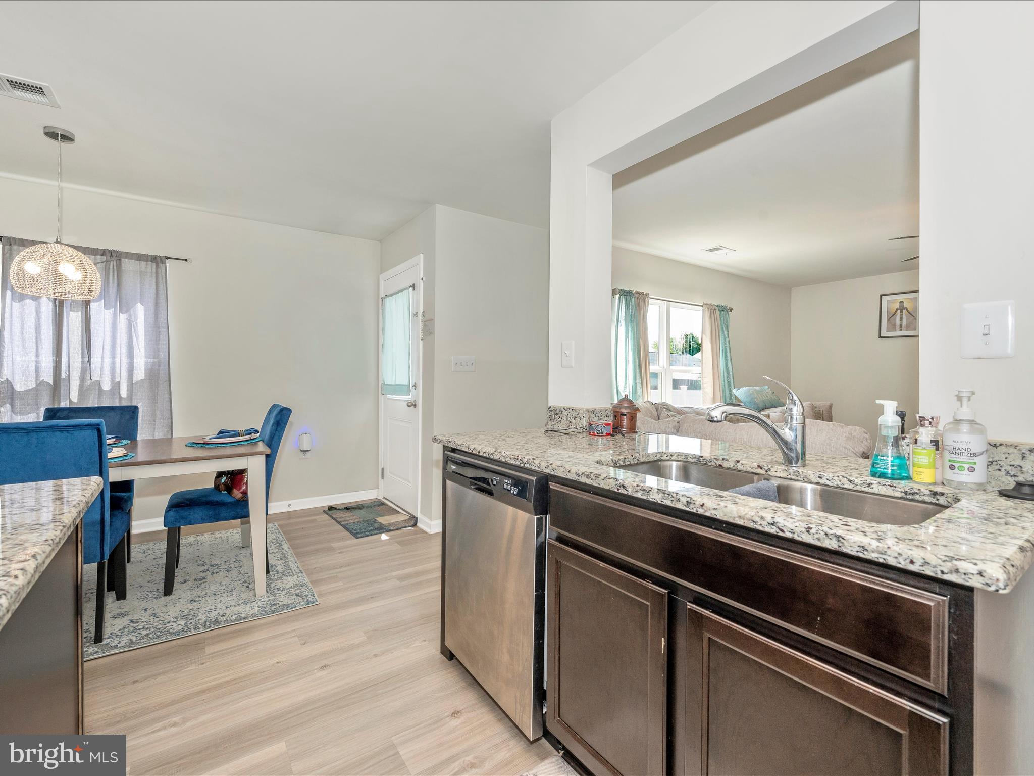 MCGINNIS POINT - Residential