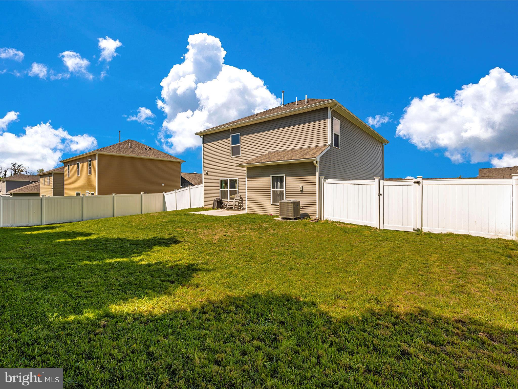 MCGINNIS POINT - Residential