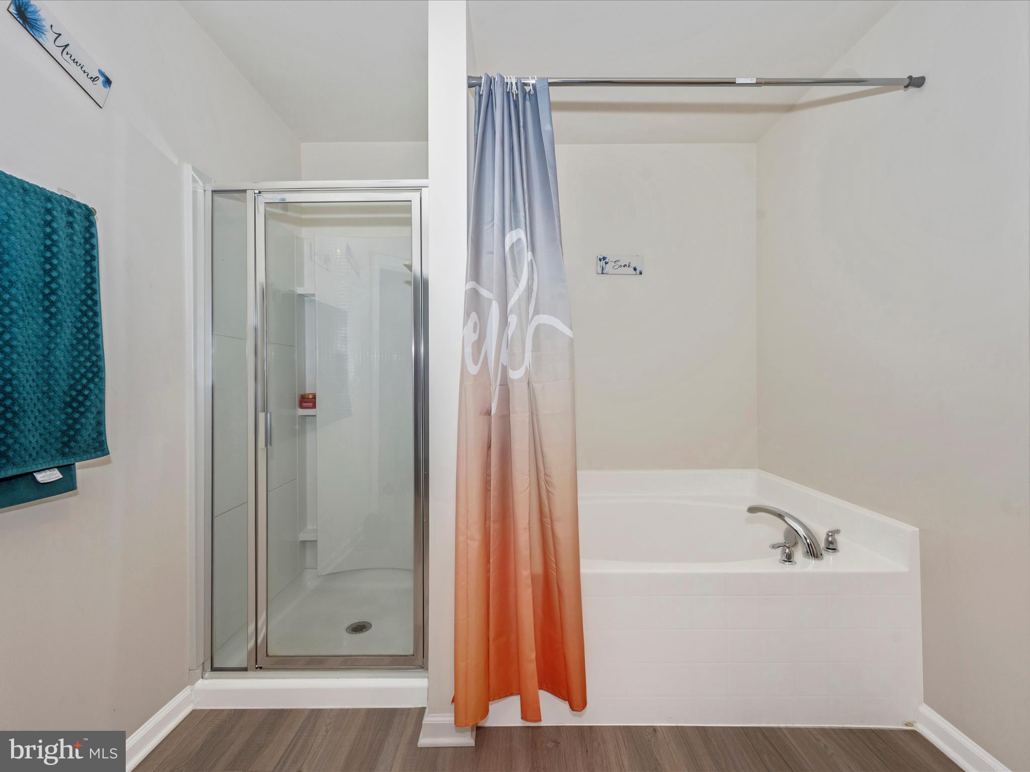 MCGINNIS POINT - Residential