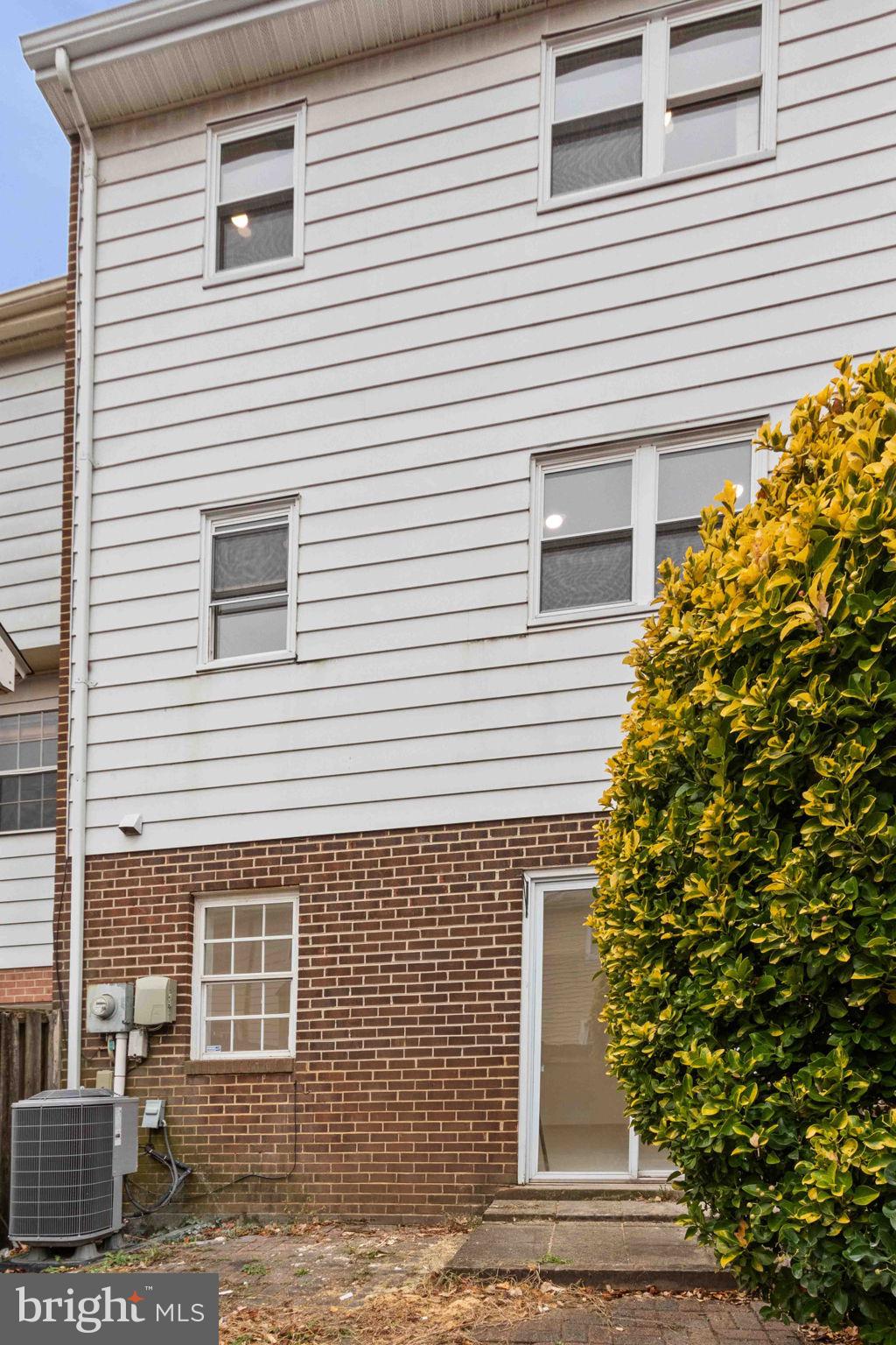 POINT OF WOODS - Residential