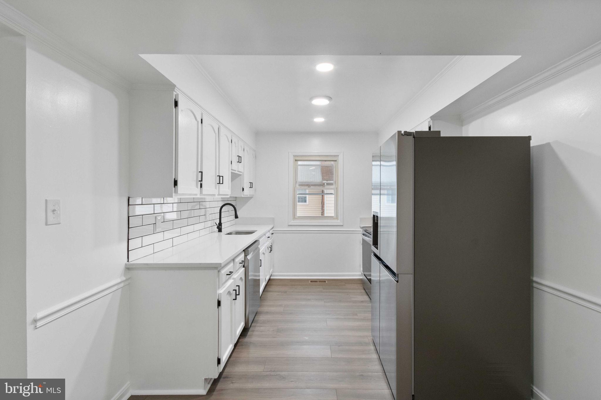 POINT OF WOODS - Residential