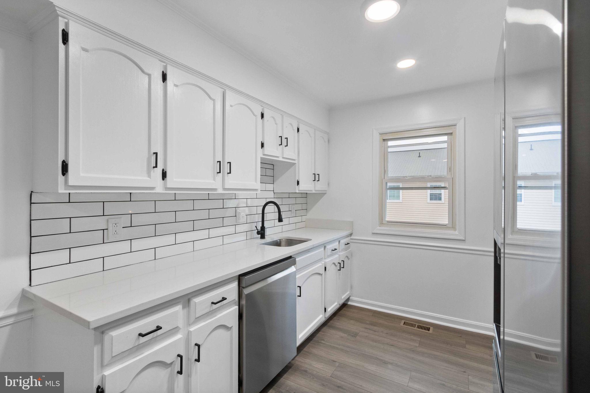 POINT OF WOODS - Residential