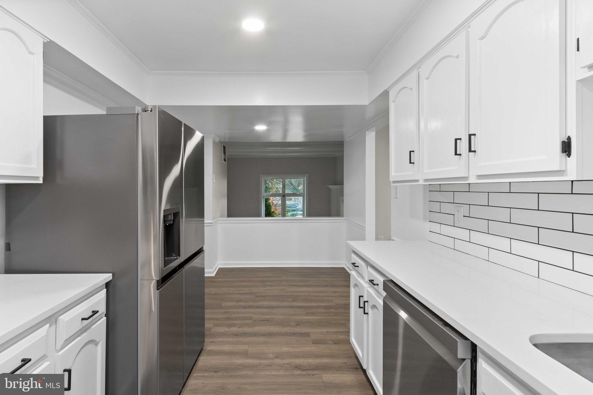 POINT OF WOODS - Residential