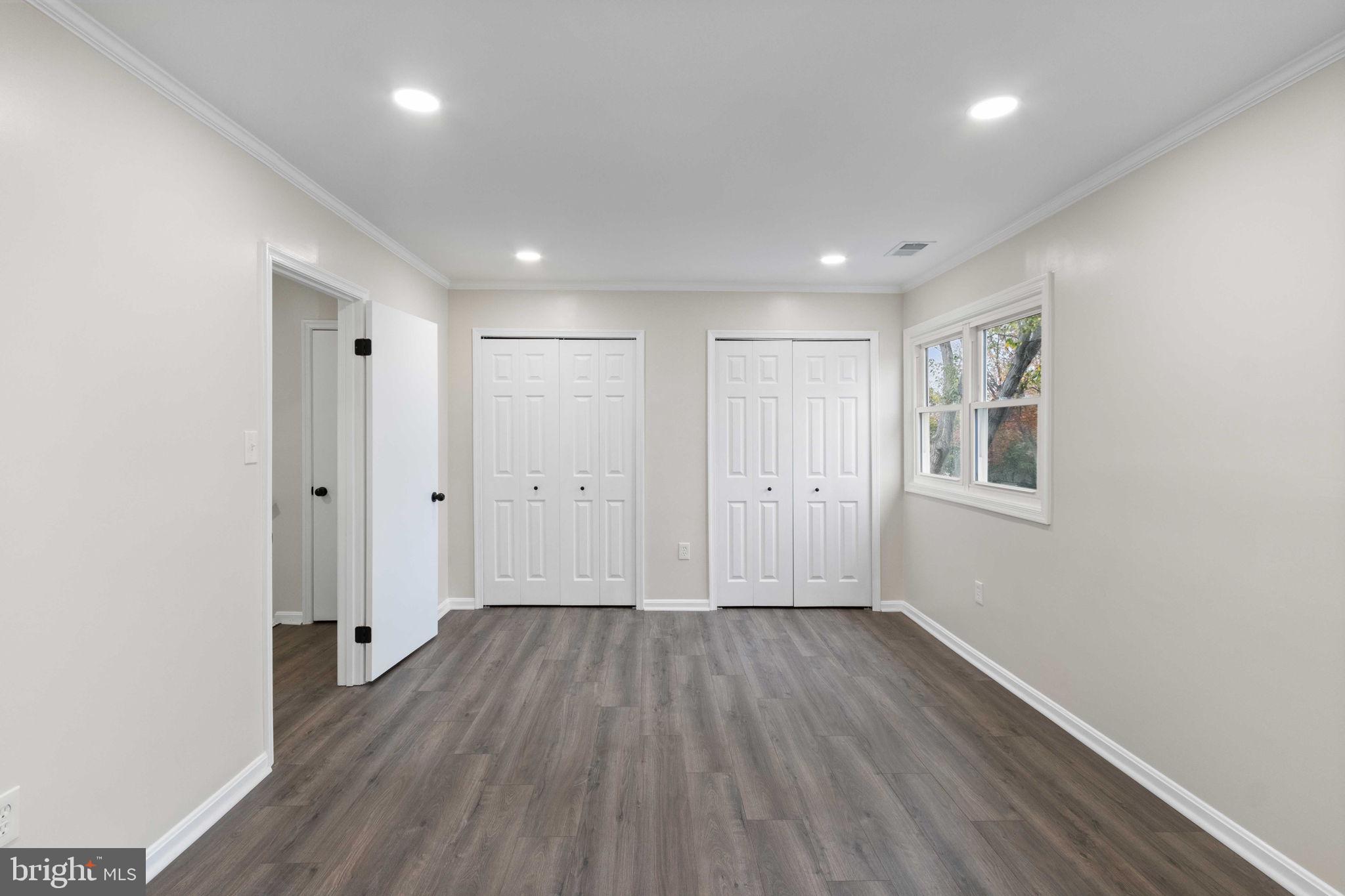 POINT OF WOODS - Residential