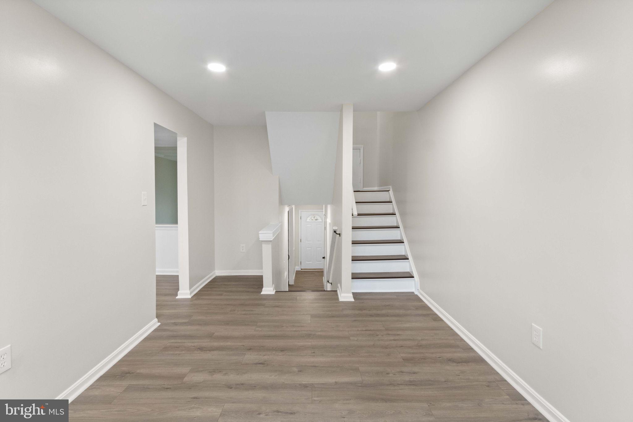 POINT OF WOODS - Residential