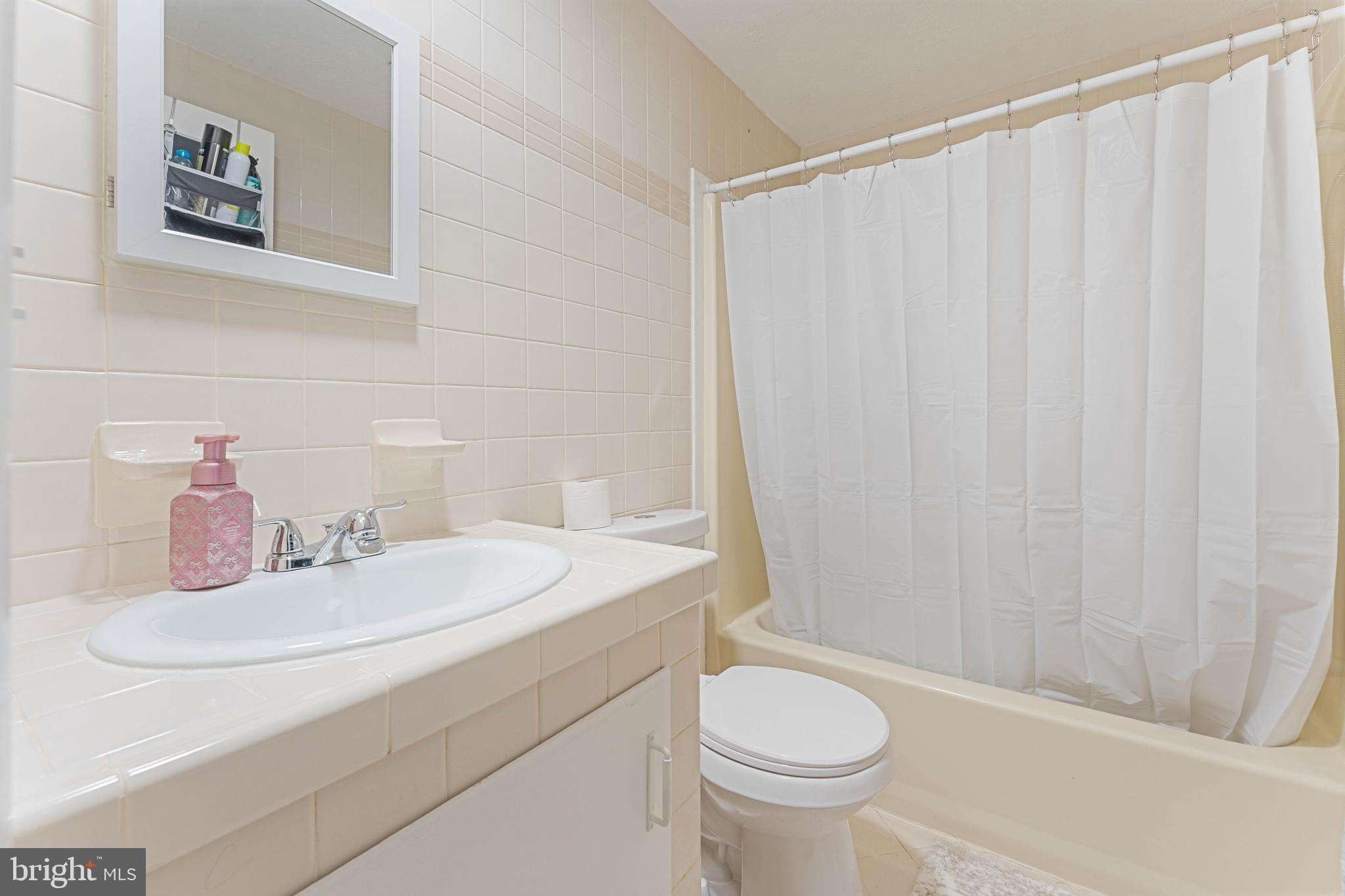 LAKE WILDERNESS - Residential