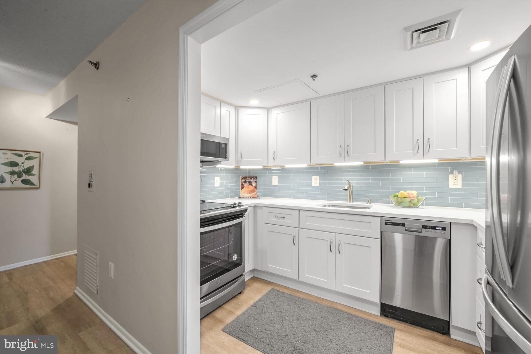 THE JEFFERSON - SUNRISE SENIOR LIVING - Residential Lease