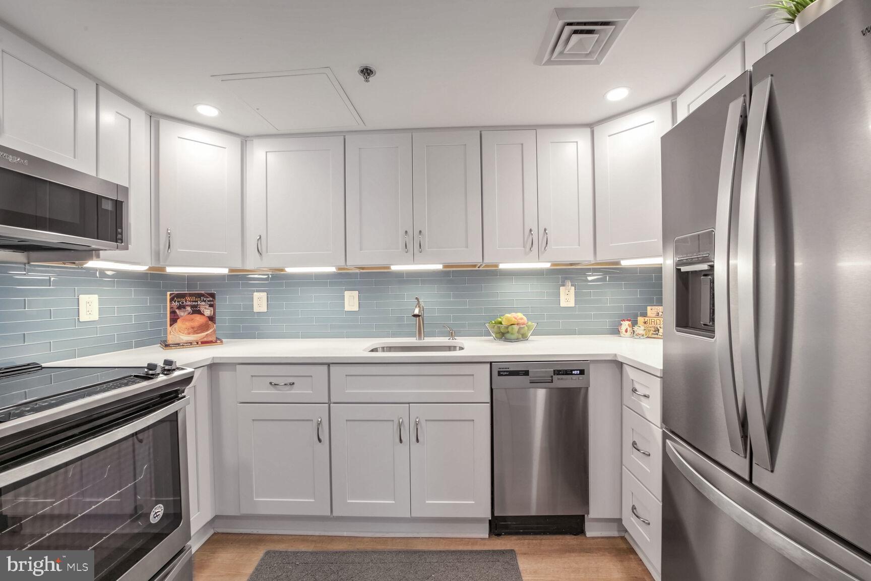 THE JEFFERSON - SUNRISE SENIOR LIVING - Residential Lease