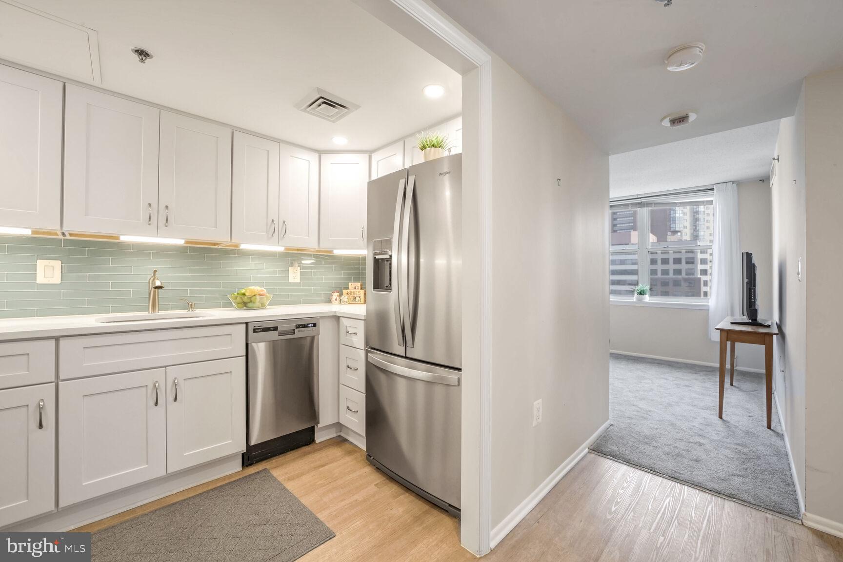 THE JEFFERSON - SUNRISE SENIOR LIVING - Residential Lease