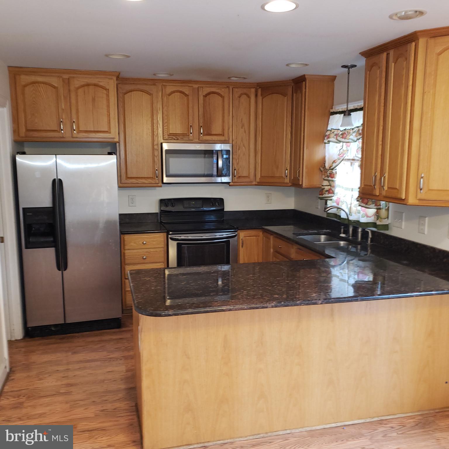 ROLAND TERRACE - Residential