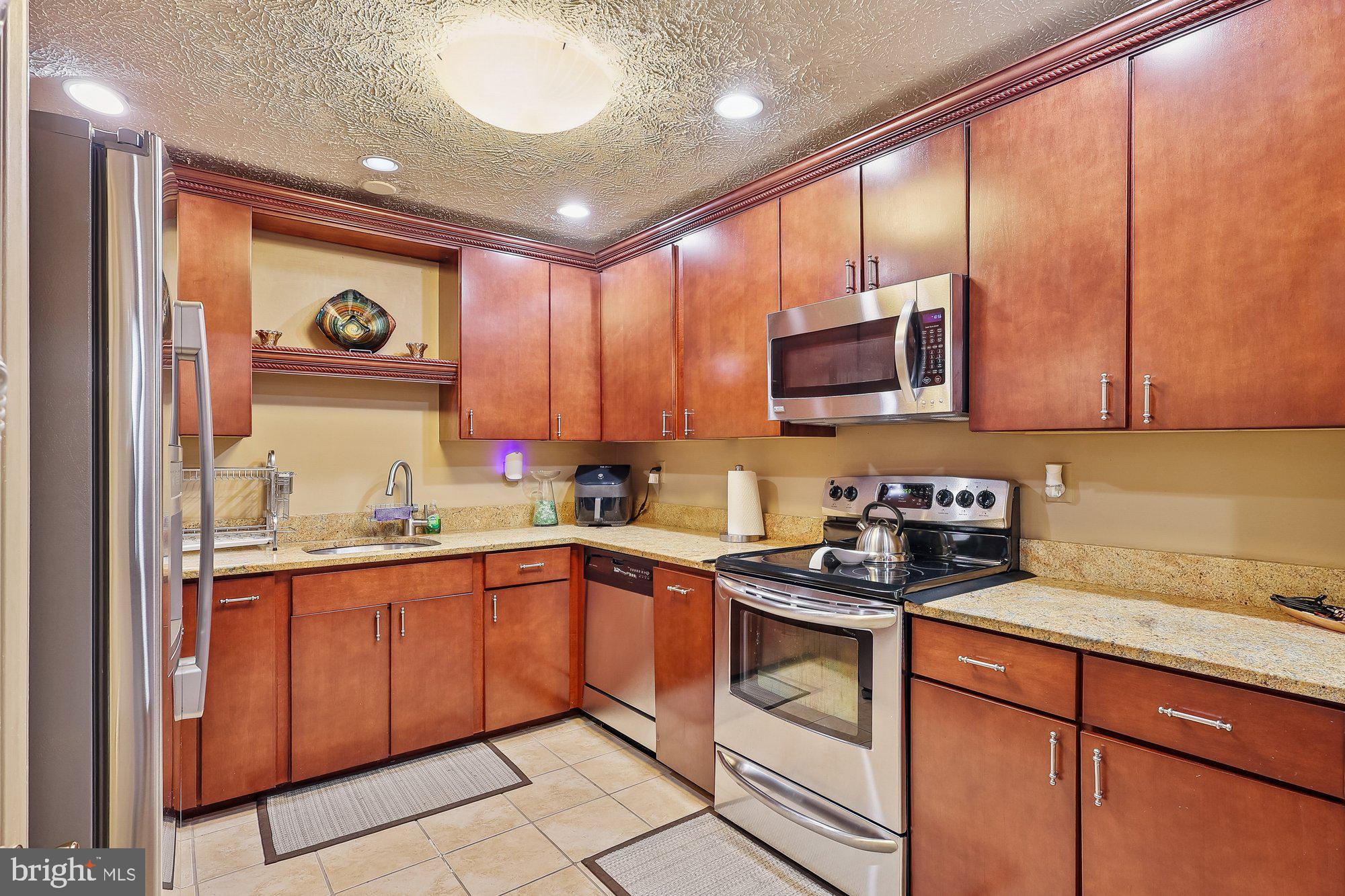 MARLBORO MEADOWS - Residential