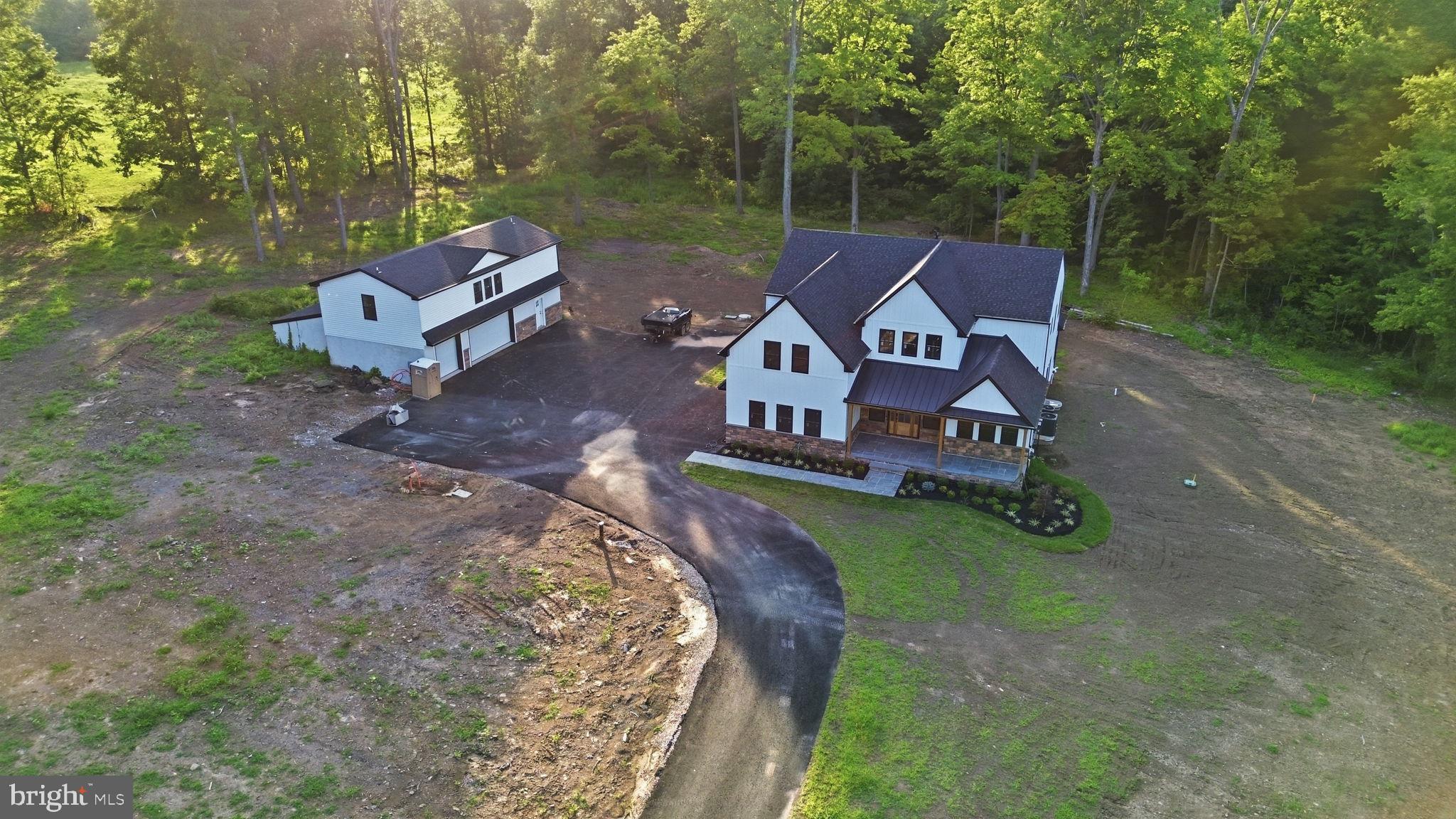 82 SCOTT ROAD