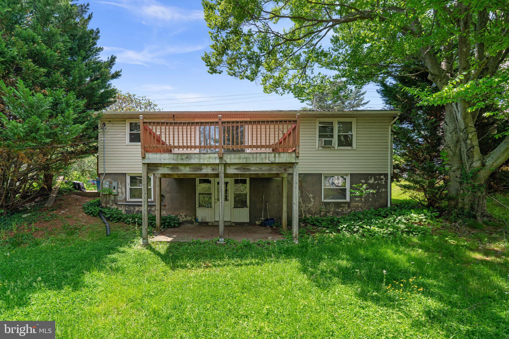 SUBURBAN GREENS - Residential