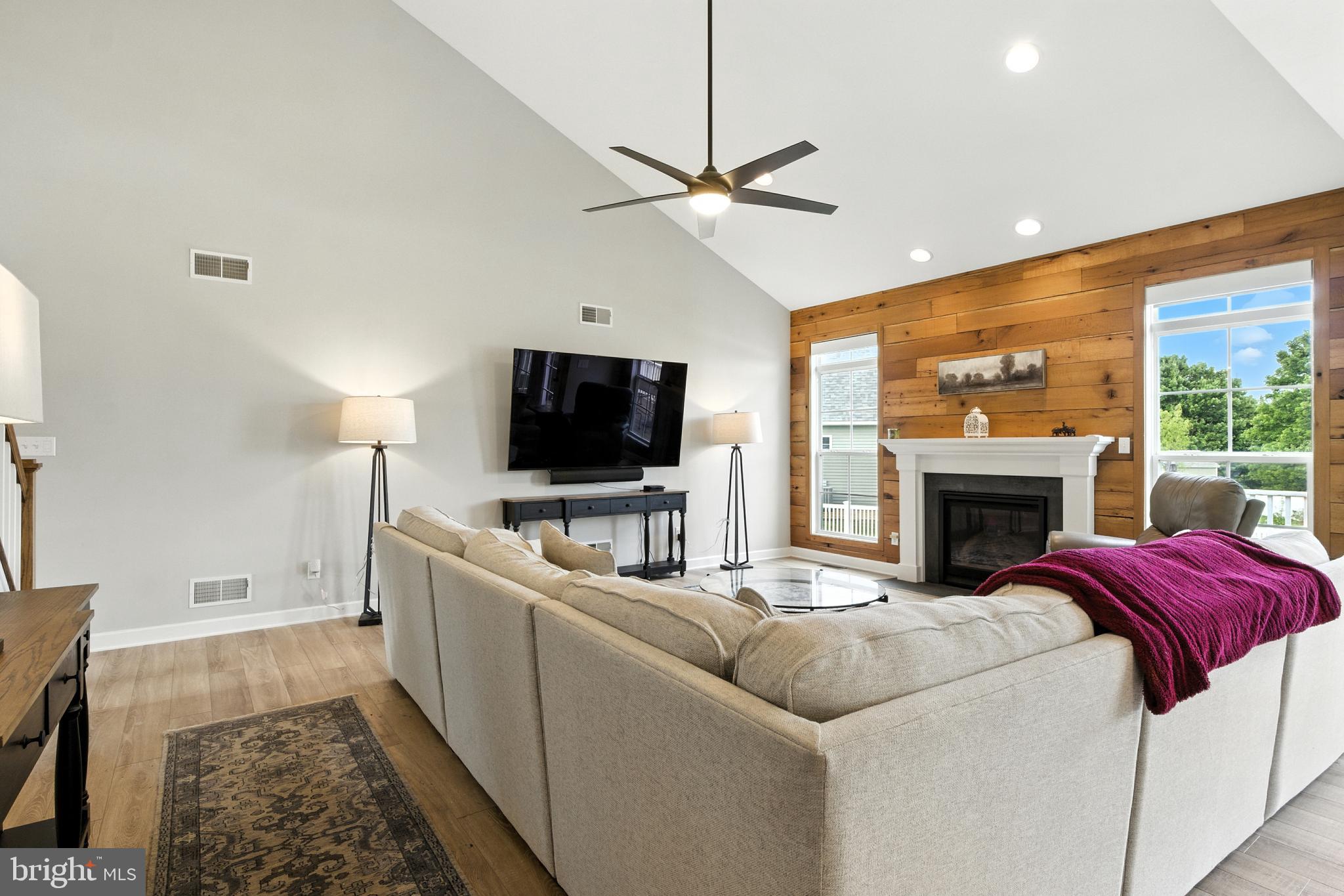 SALEM OVERLOOK - Residential