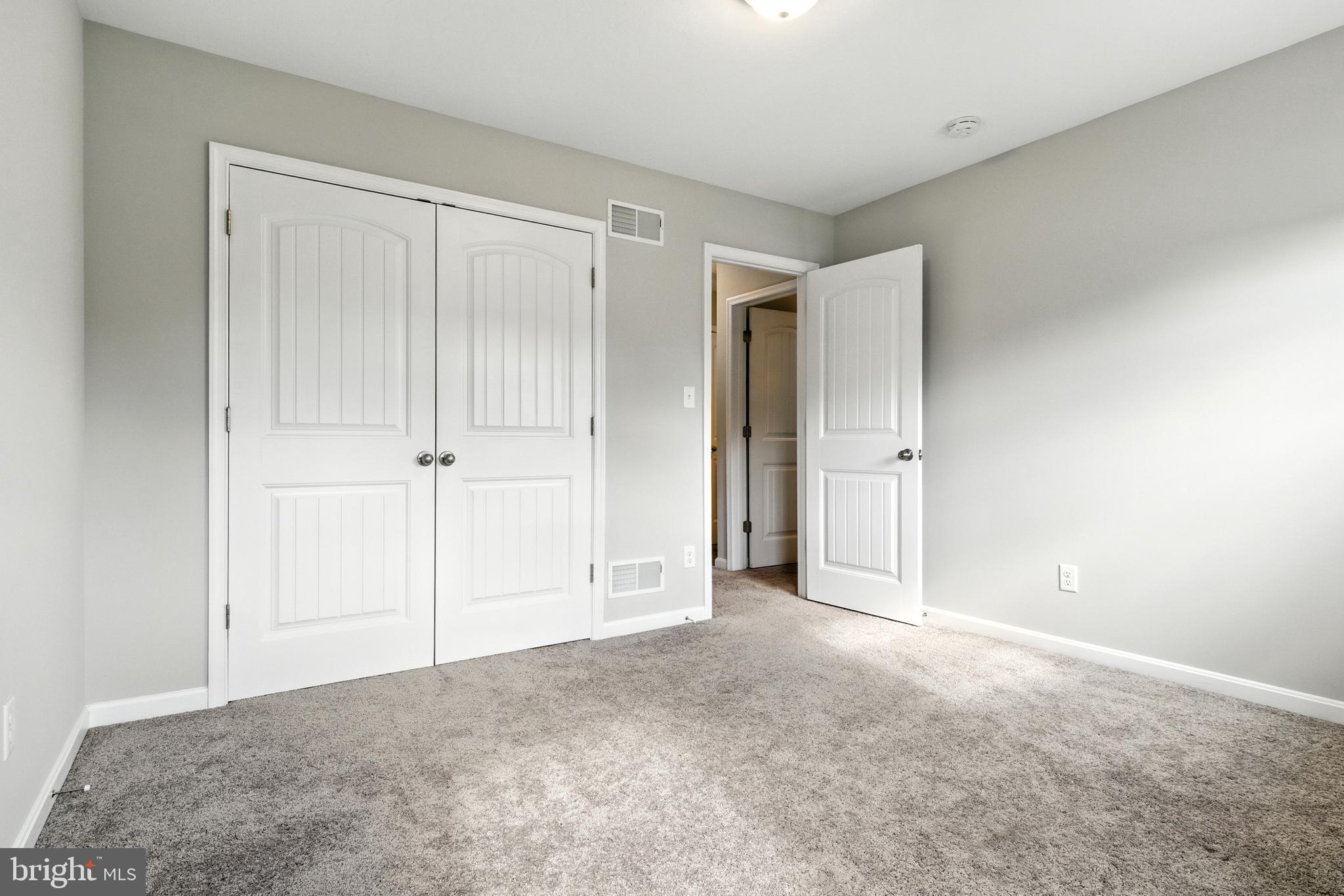 SALEM OVERLOOK - Residential