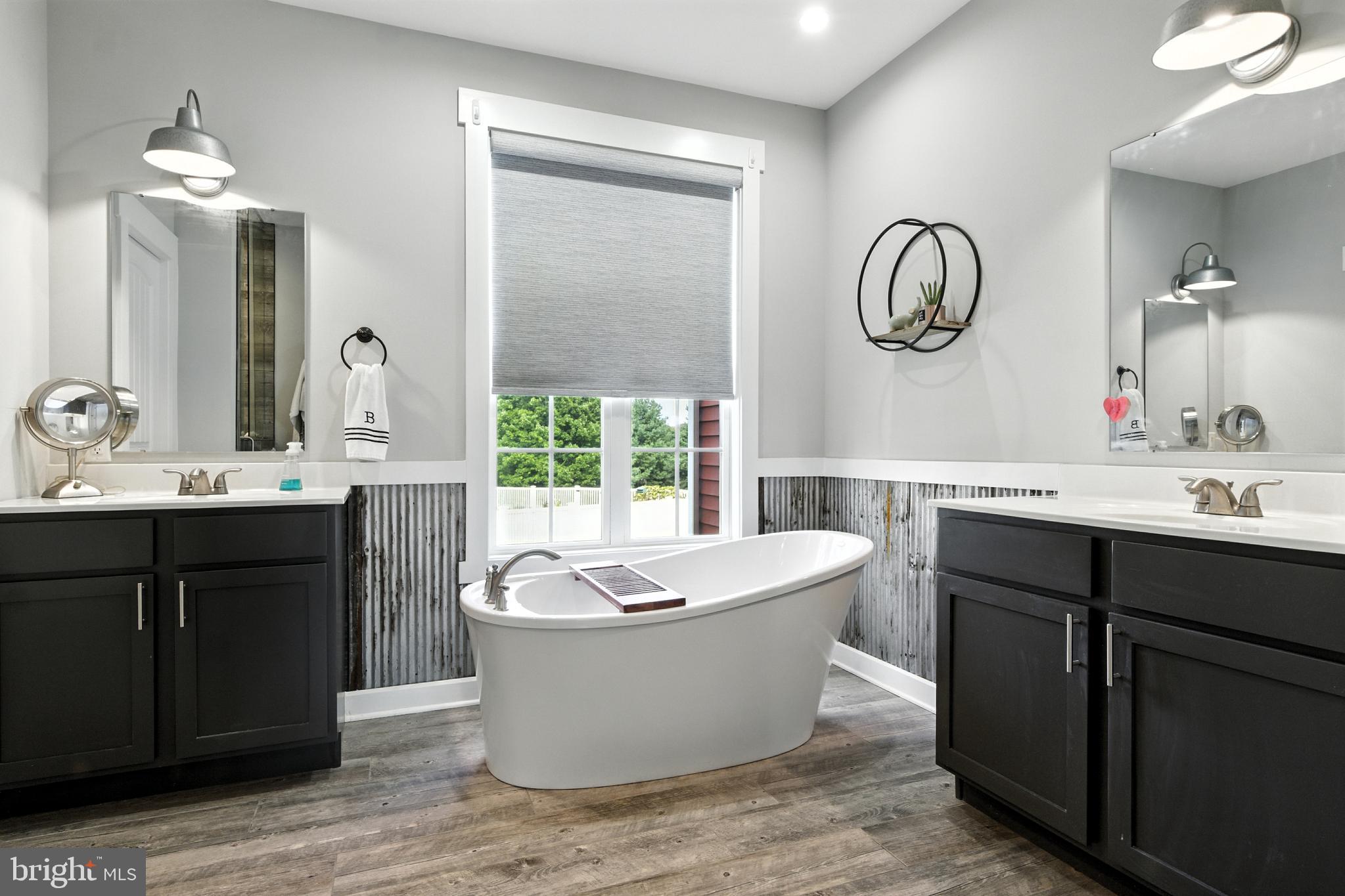 SALEM OVERLOOK - Residential