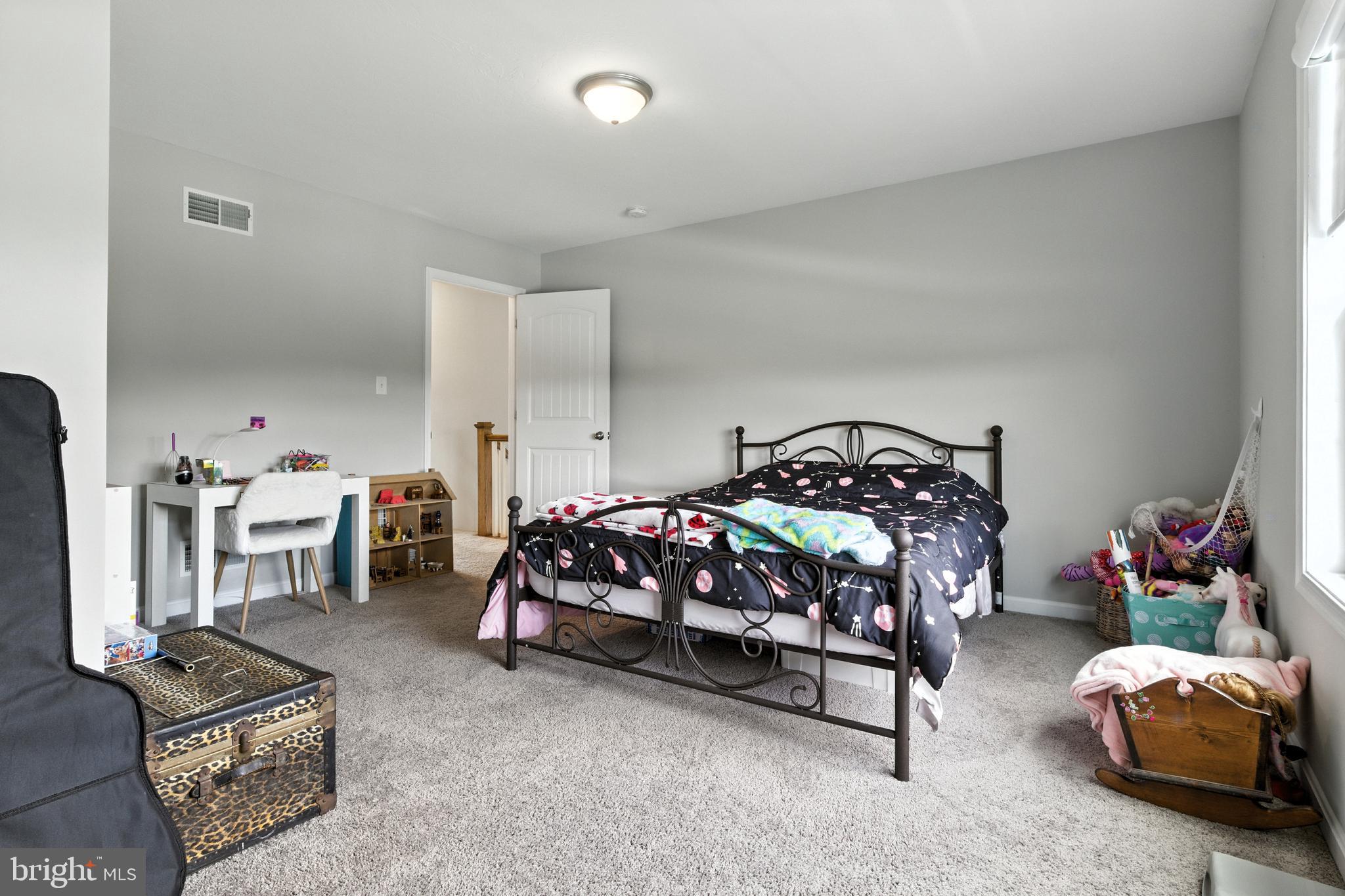 SALEM OVERLOOK - Residential