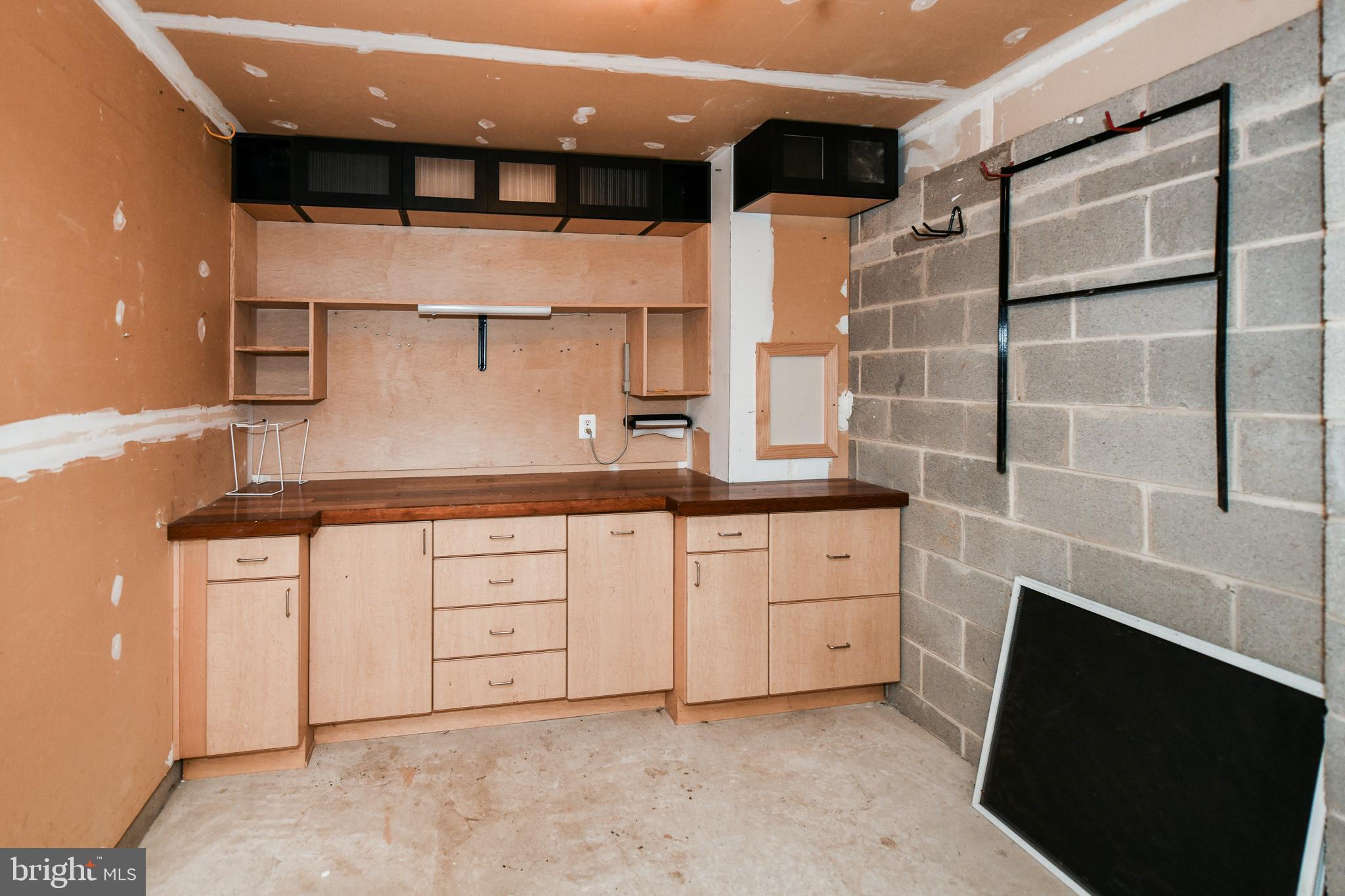 RIVERSIDE VILLAGES - Residential Lease