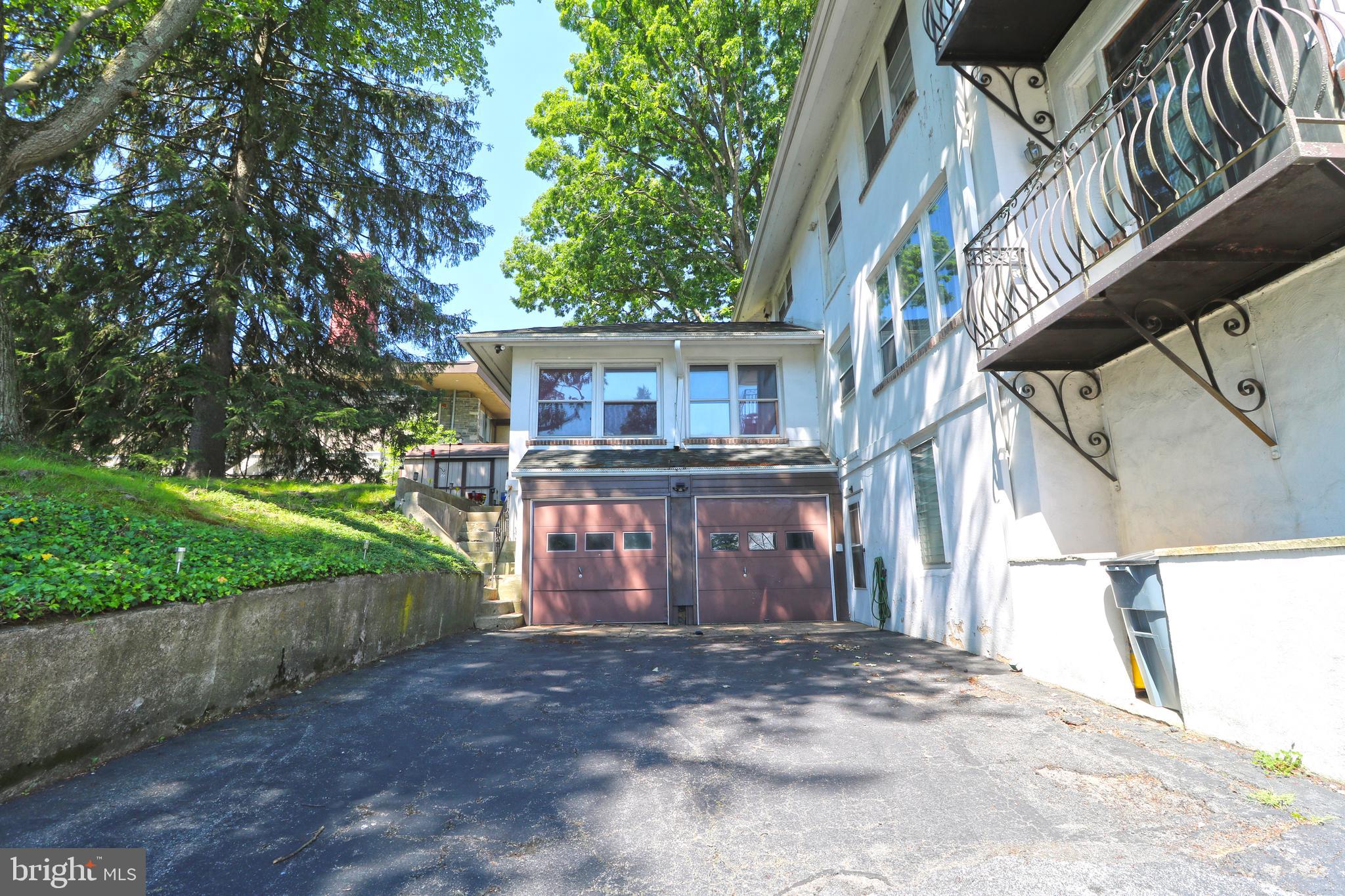 200 W SPRINGFIELD ROAD
