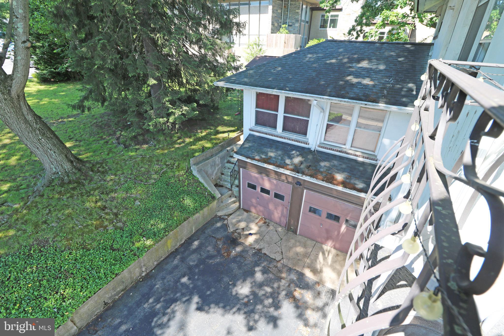 200 W SPRINGFIELD ROAD