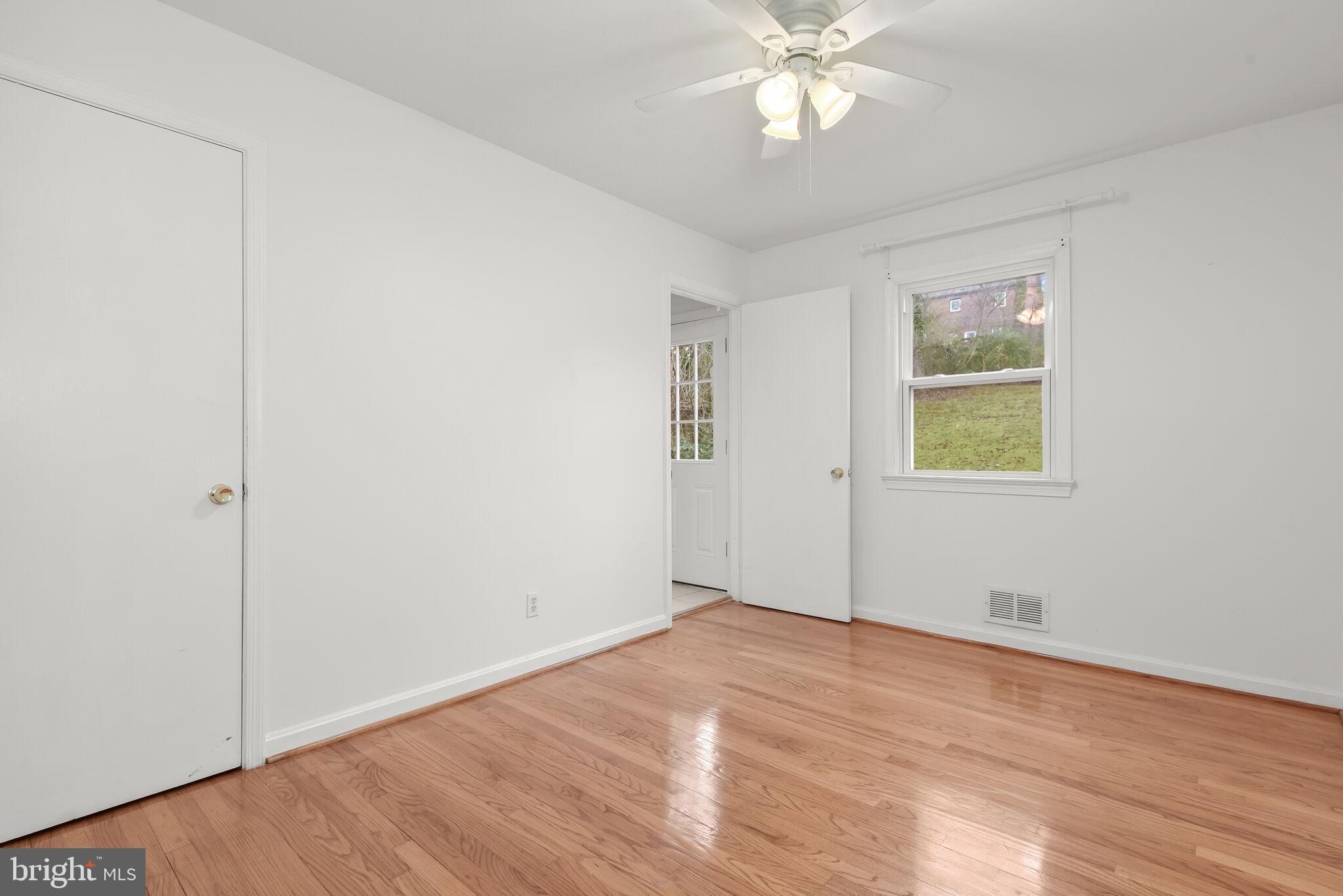 CHARLTON HEIGHTS - Residential