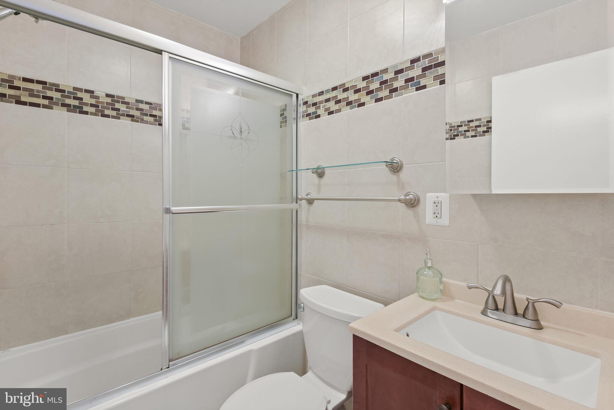 CHARLTON HEIGHTS - Residential