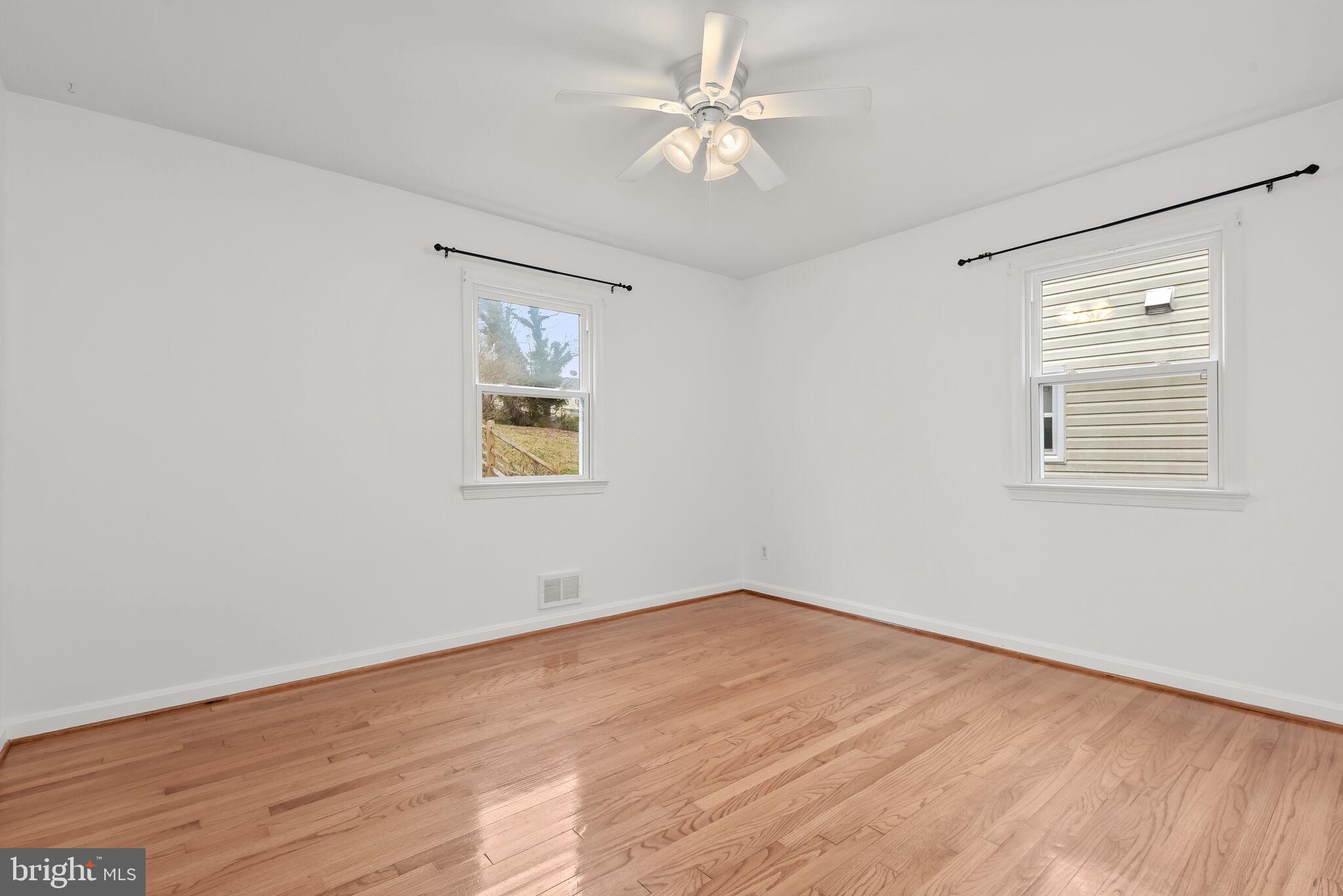 CHARLTON HEIGHTS - Residential