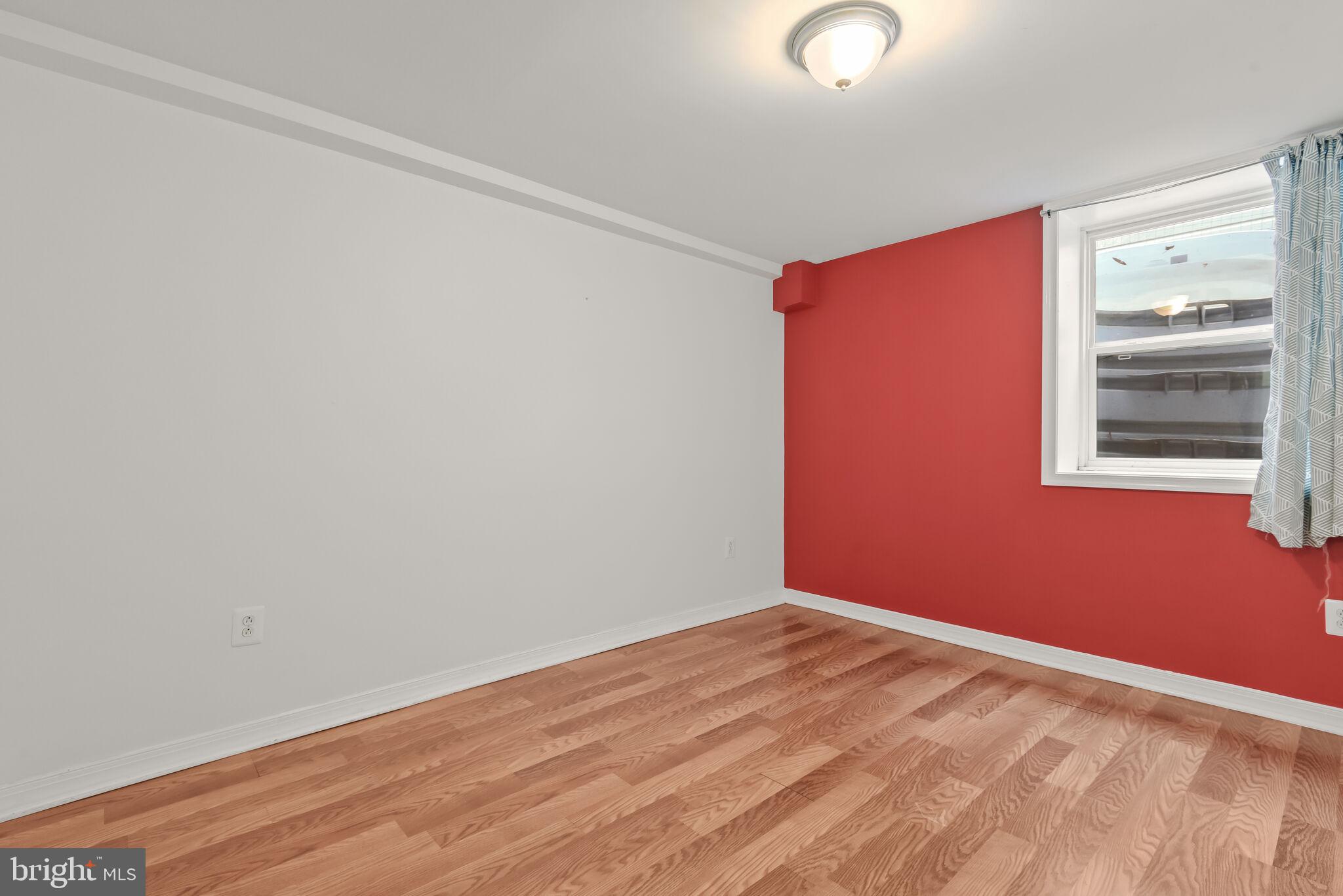 CHARLTON HEIGHTS - Residential