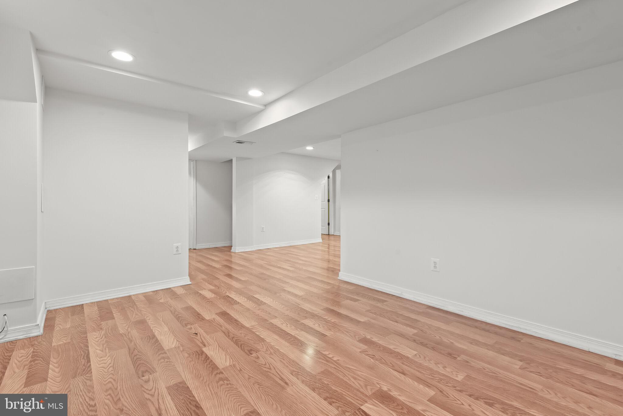 CHARLTON HEIGHTS - Residential